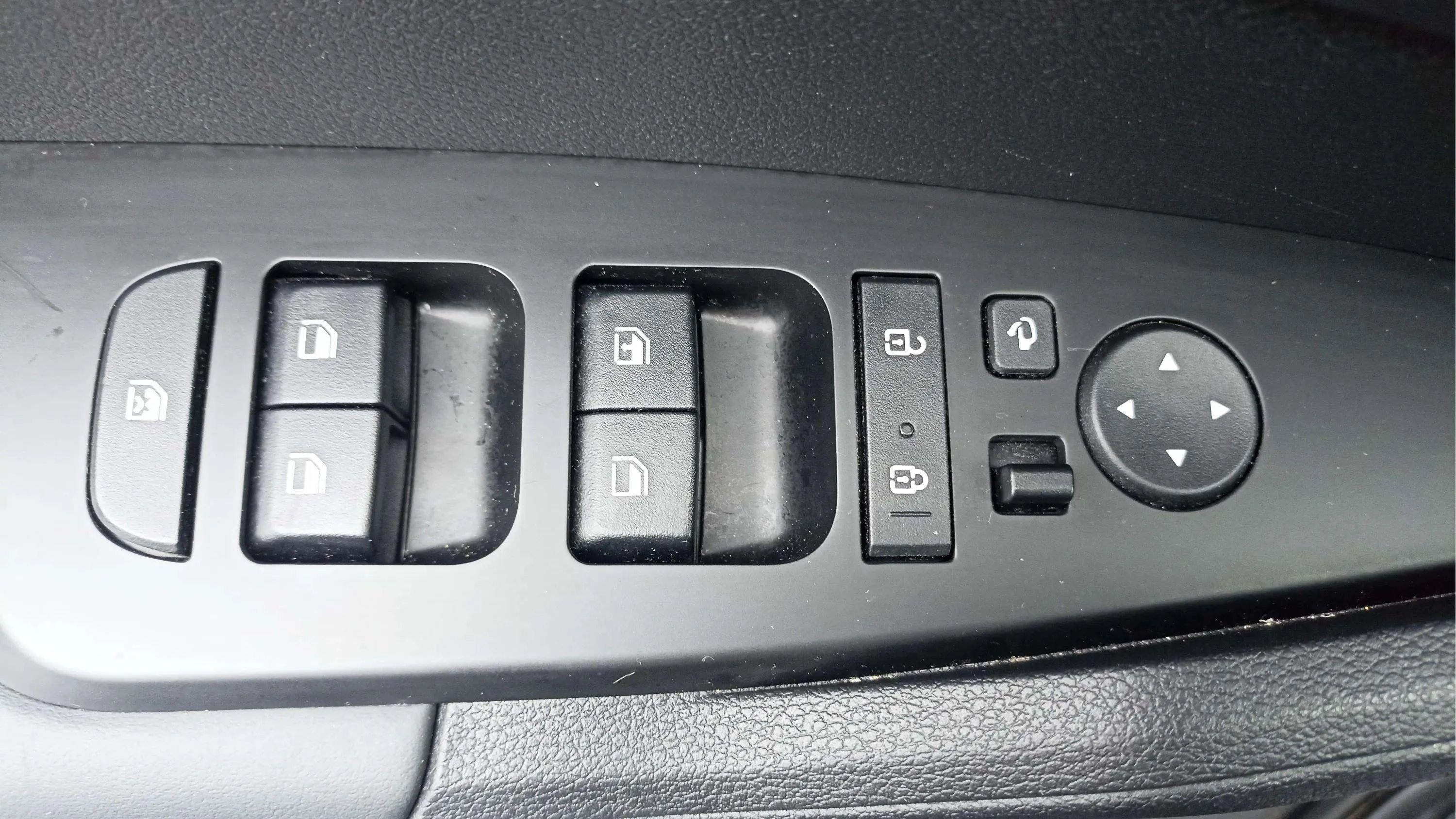 Kia Sportage 1.6 CRDi MHEV Business 4x2 DCT - foto 17