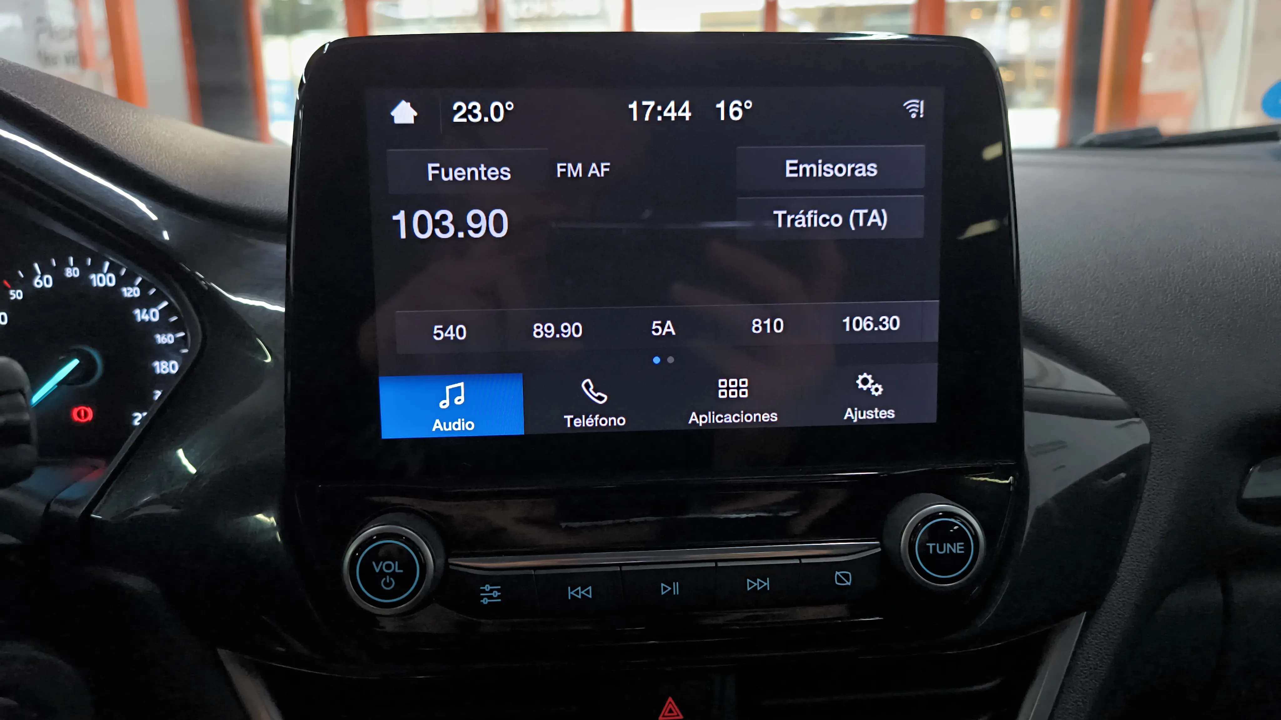 Ford Puma 1.0 EcoBoost Titanium MHEV - foto 23