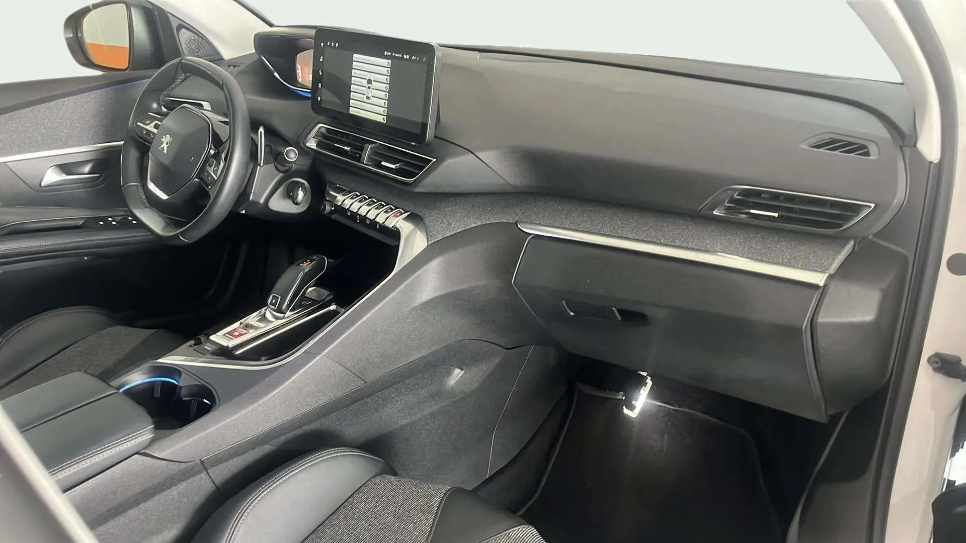 Peugeot 3008 1.5 BlueHDi Allure EAT8 - foto 9