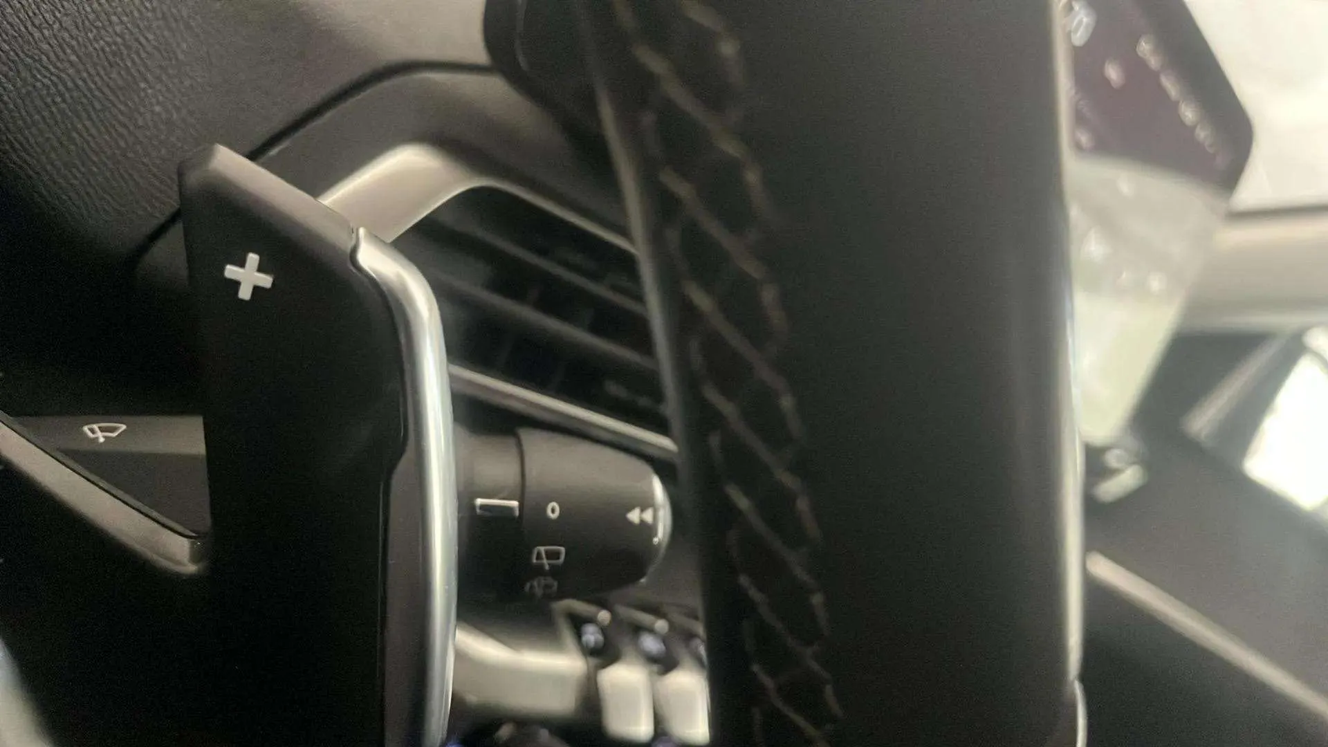 Peugeot 3008 1.5 BlueHDi Allure EAT8 - foto 14