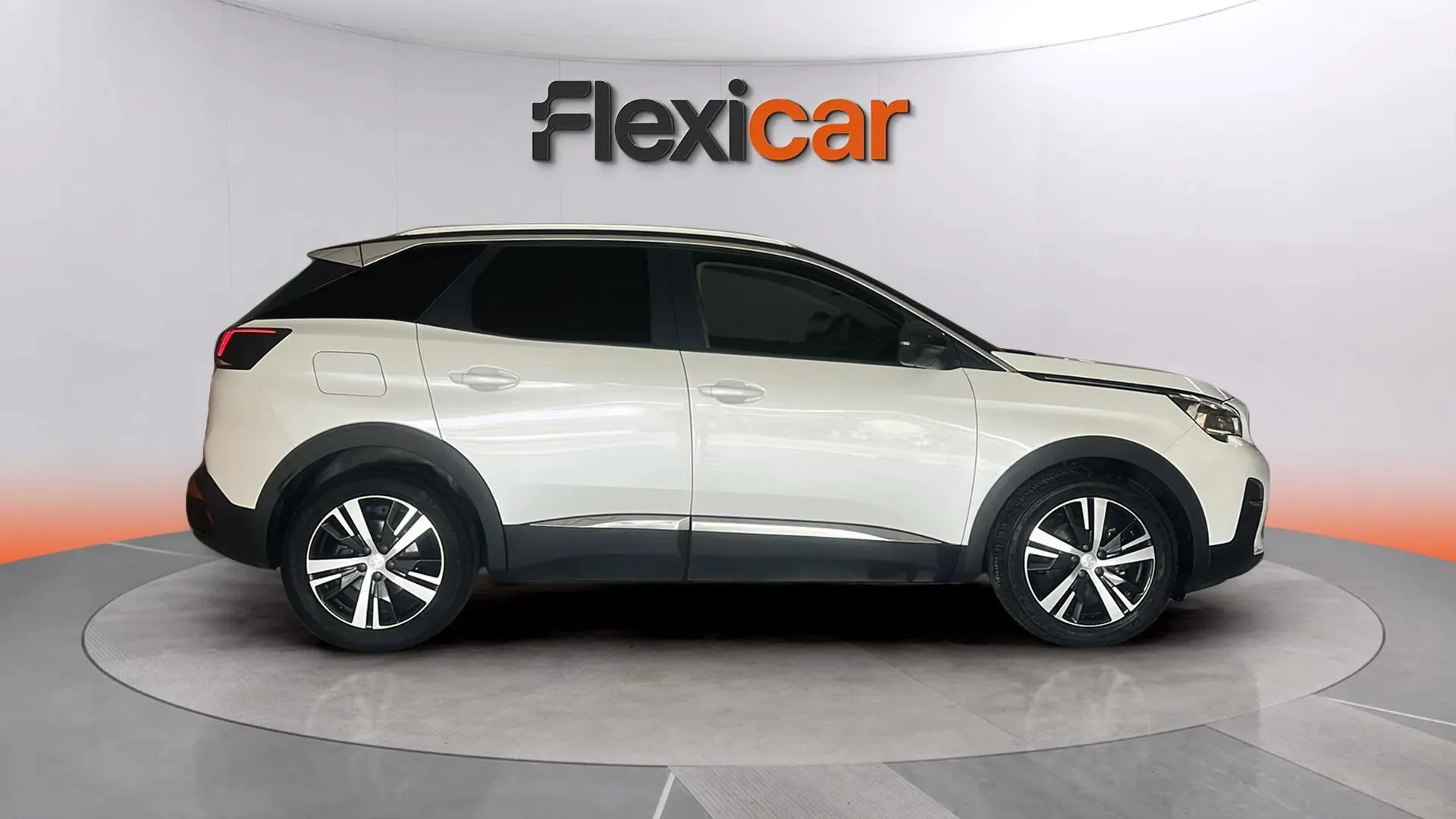 Peugeot 3008 1.5 BlueHDi Allure EAT8 - foto 4