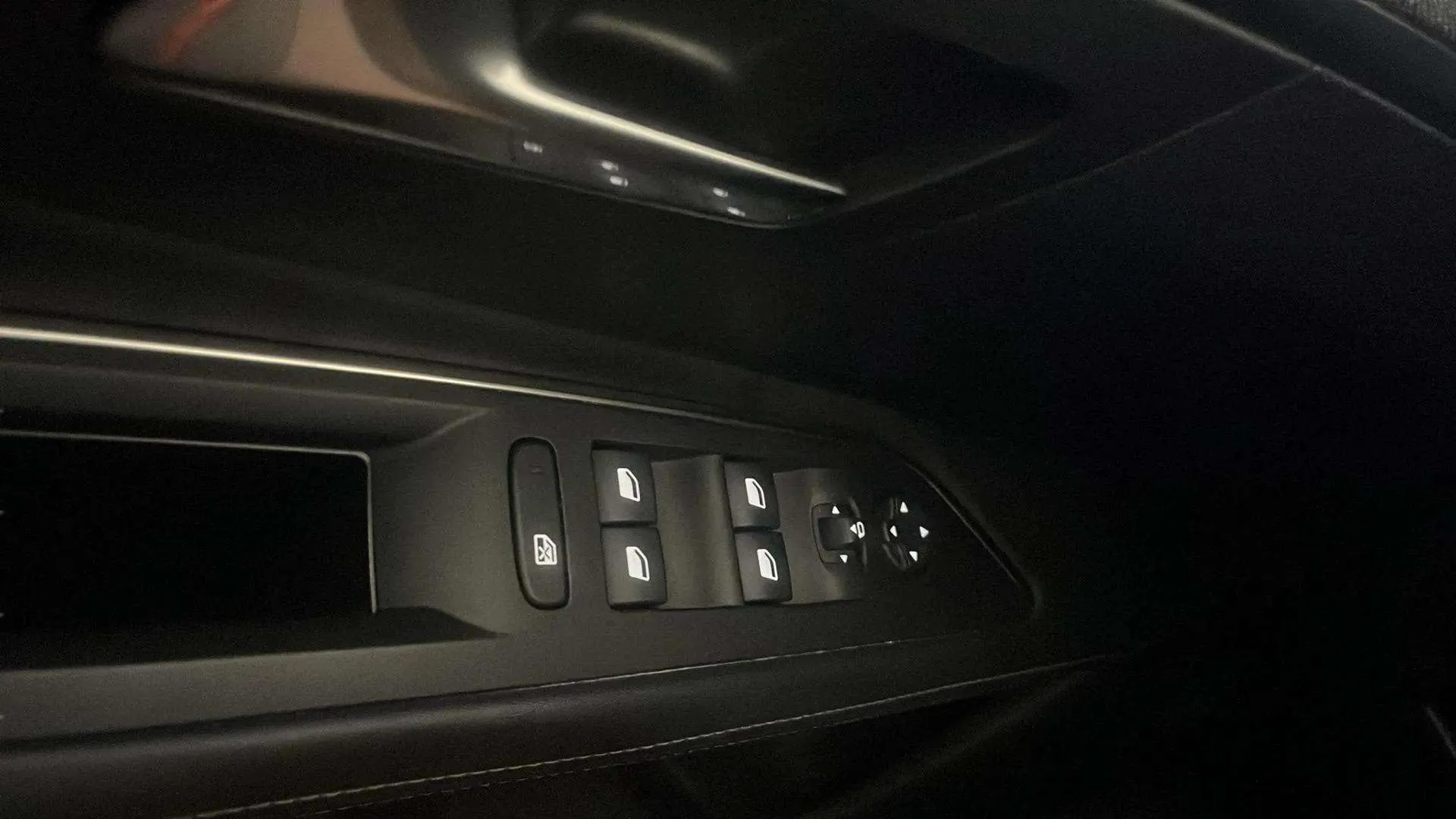 Peugeot 3008 1.5 BlueHDi Allure EAT8 - foto 19
