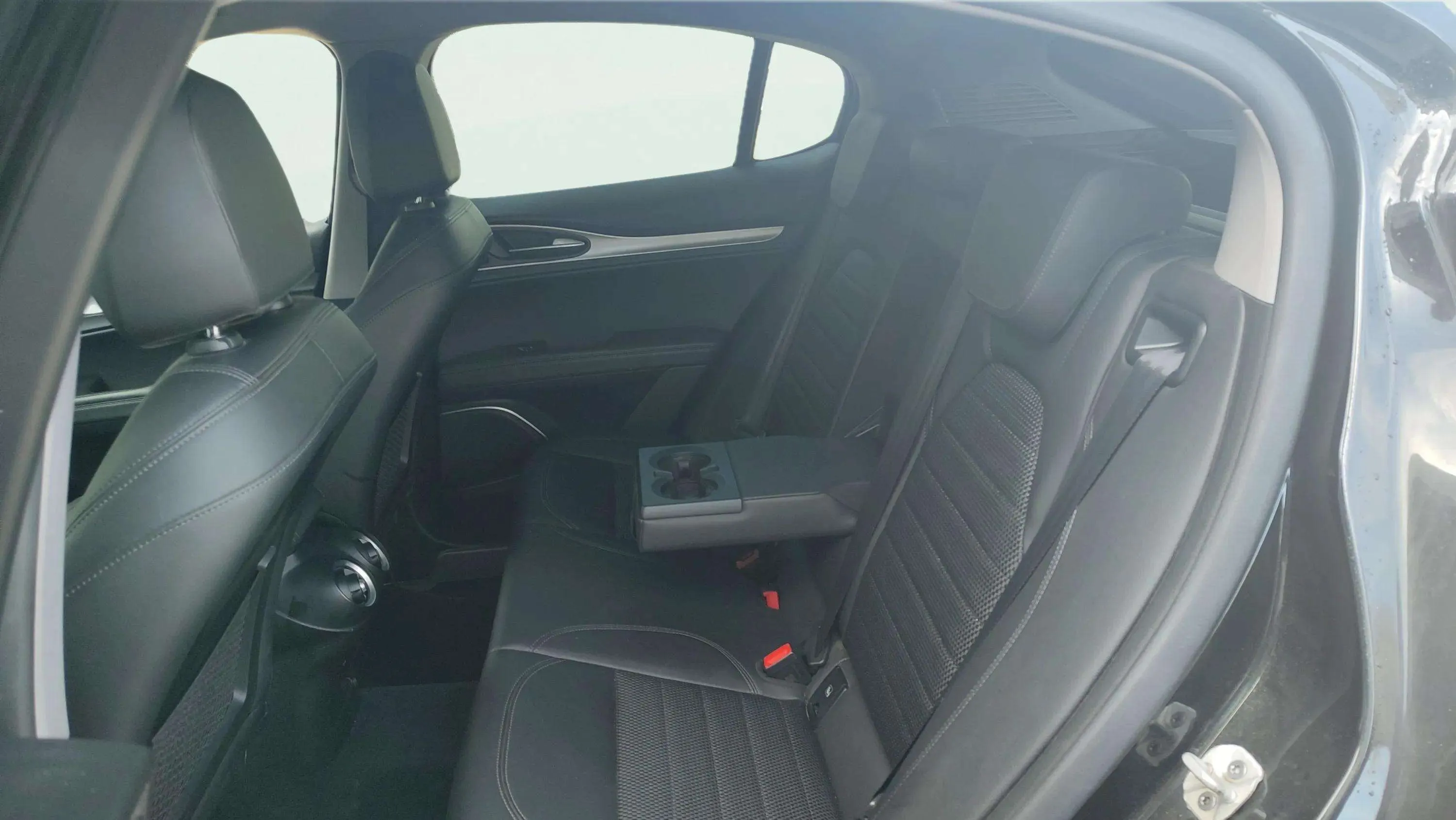 Alfa Romeo Stelvio 2.2 Diésel Sprint+ Q4 - foto 10