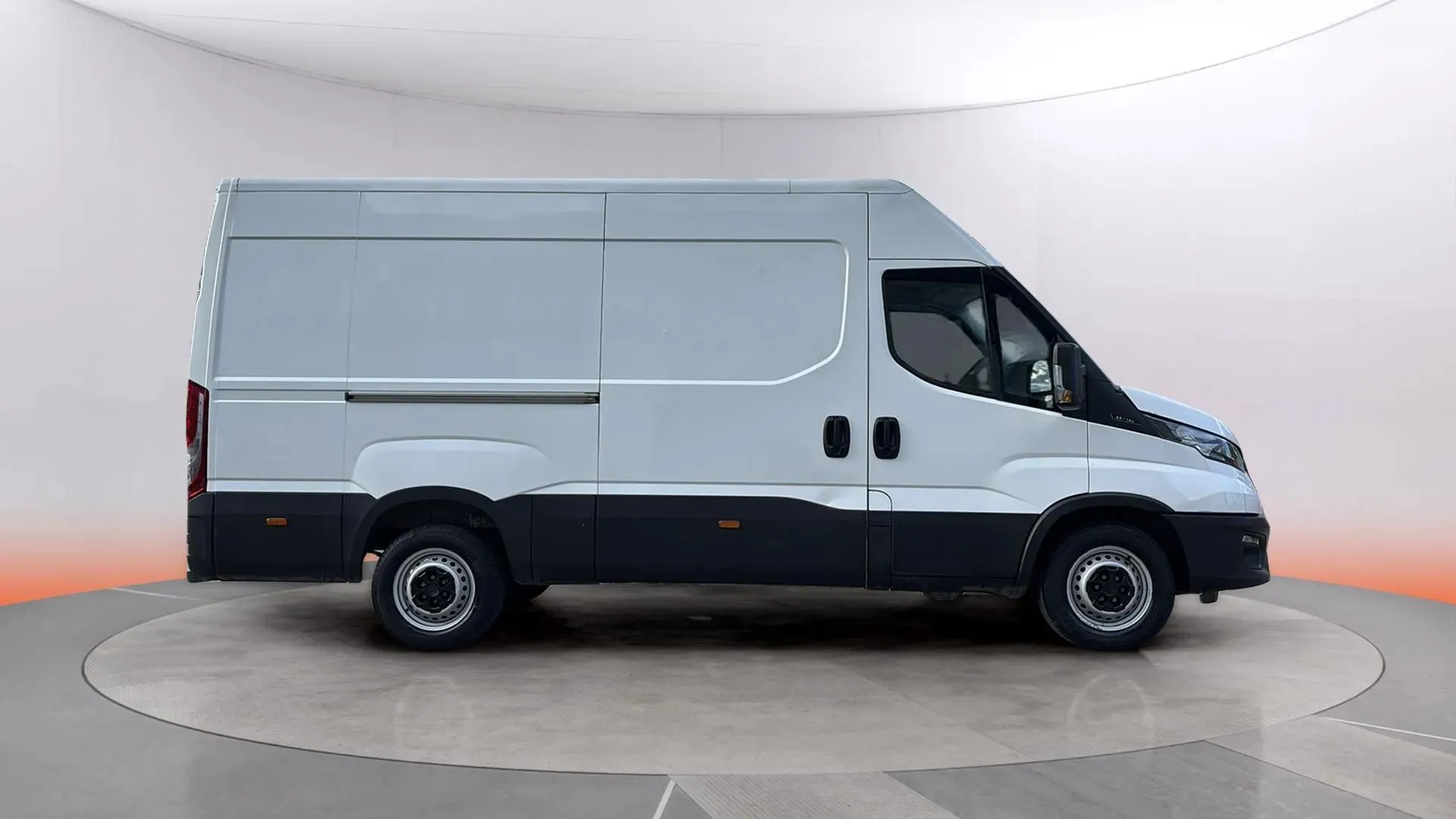 Iveco Daily 2.3 TD 35C 16 A8 V 3520L/H3 13.4 M3 - foto 8