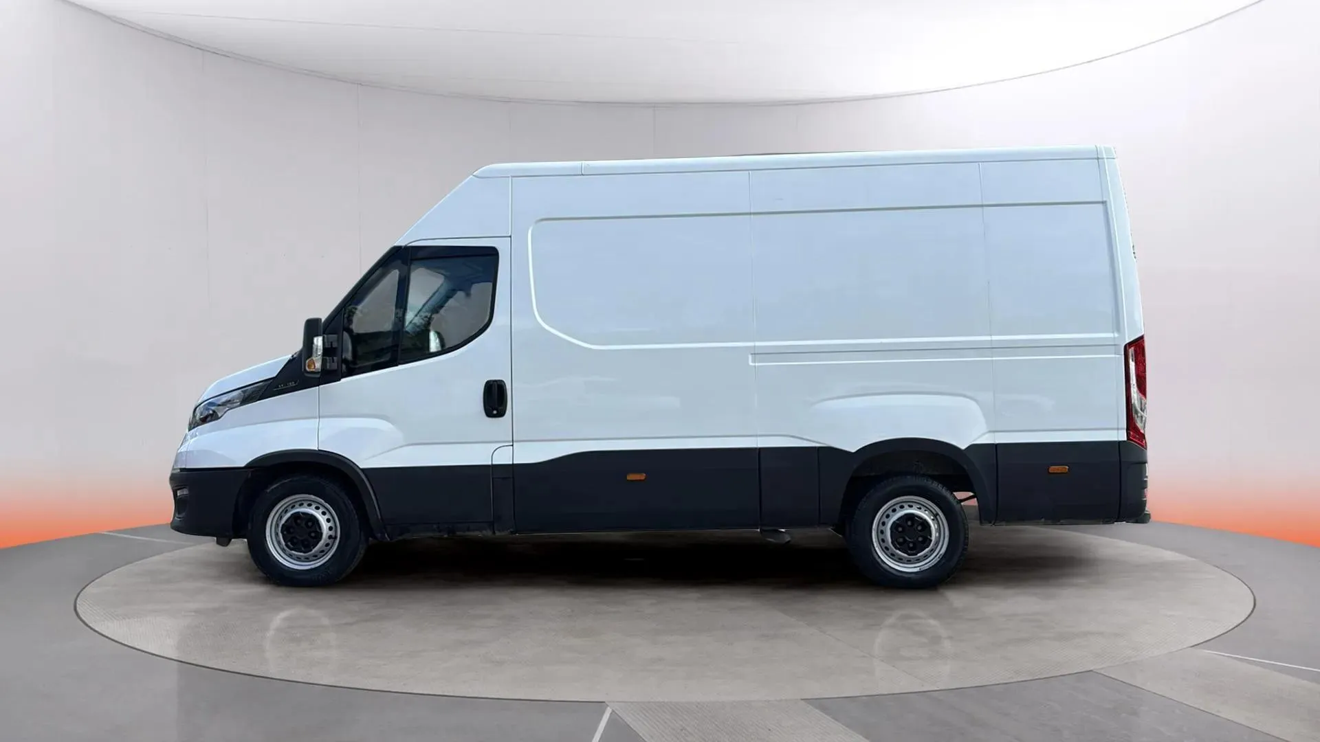Iveco Daily 2.3 TD 35C 16 A8 V 3520L/H3 13.4 M3 - foto 4