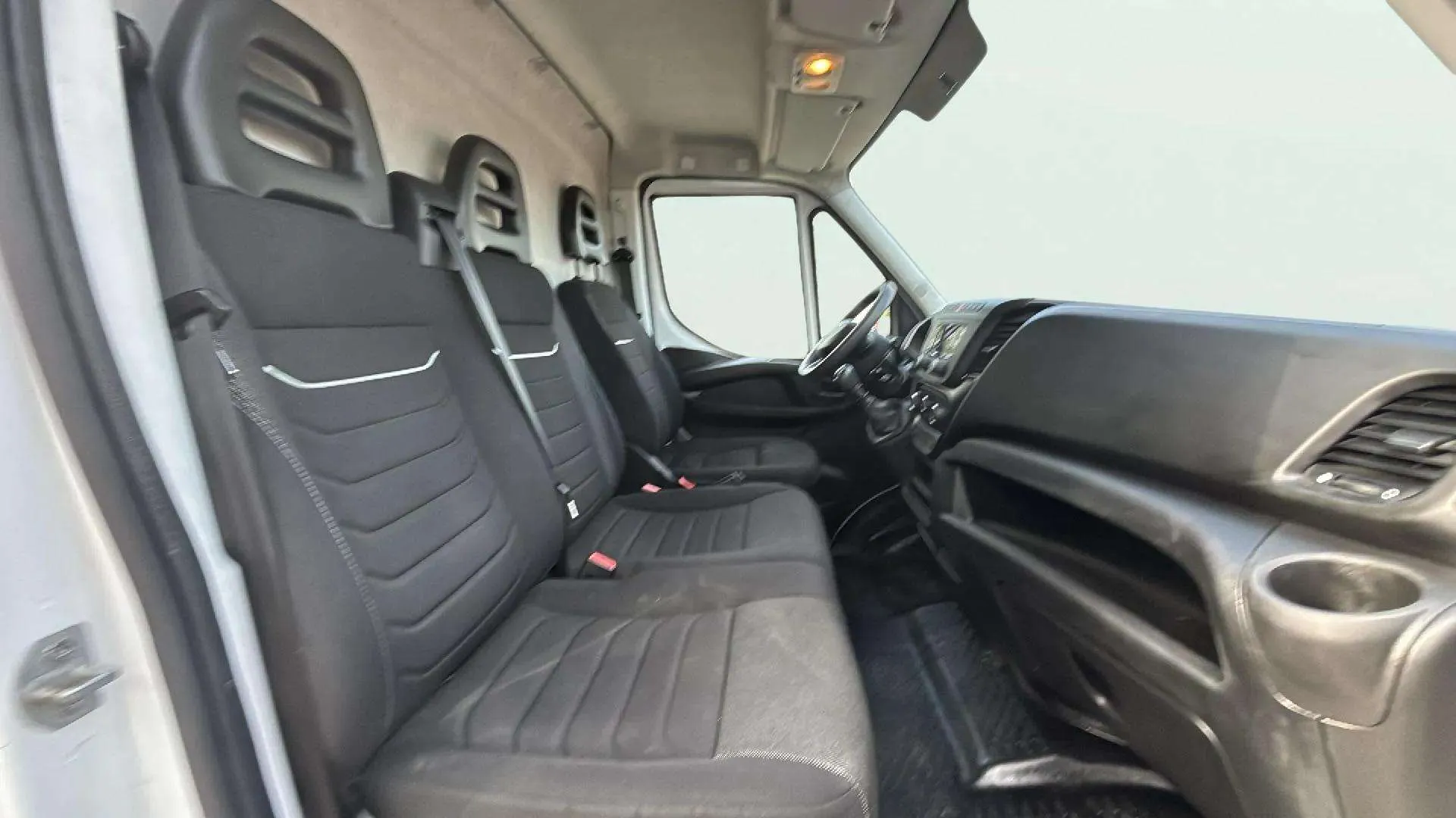 Iveco Daily 2.3 TD 35C 16 A8 V 3520L/H3 13.4 M3 - foto 13