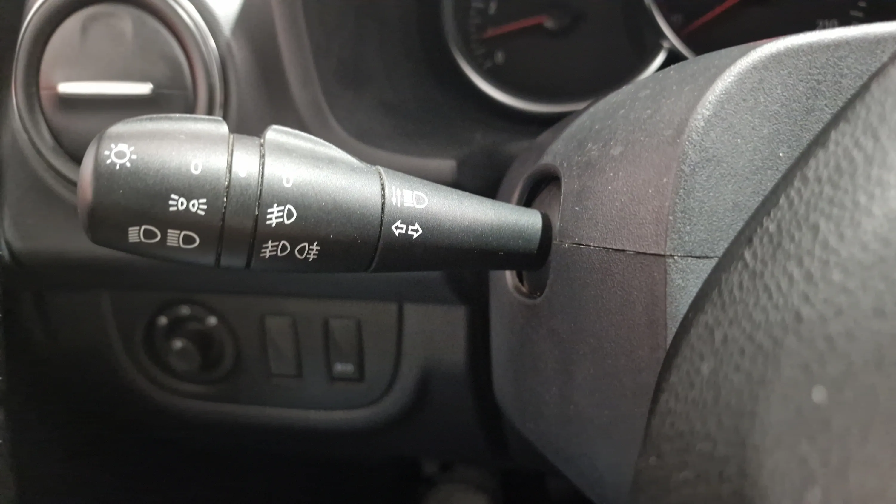 Dacia Logan MCV Comfort TCe - foto 16
