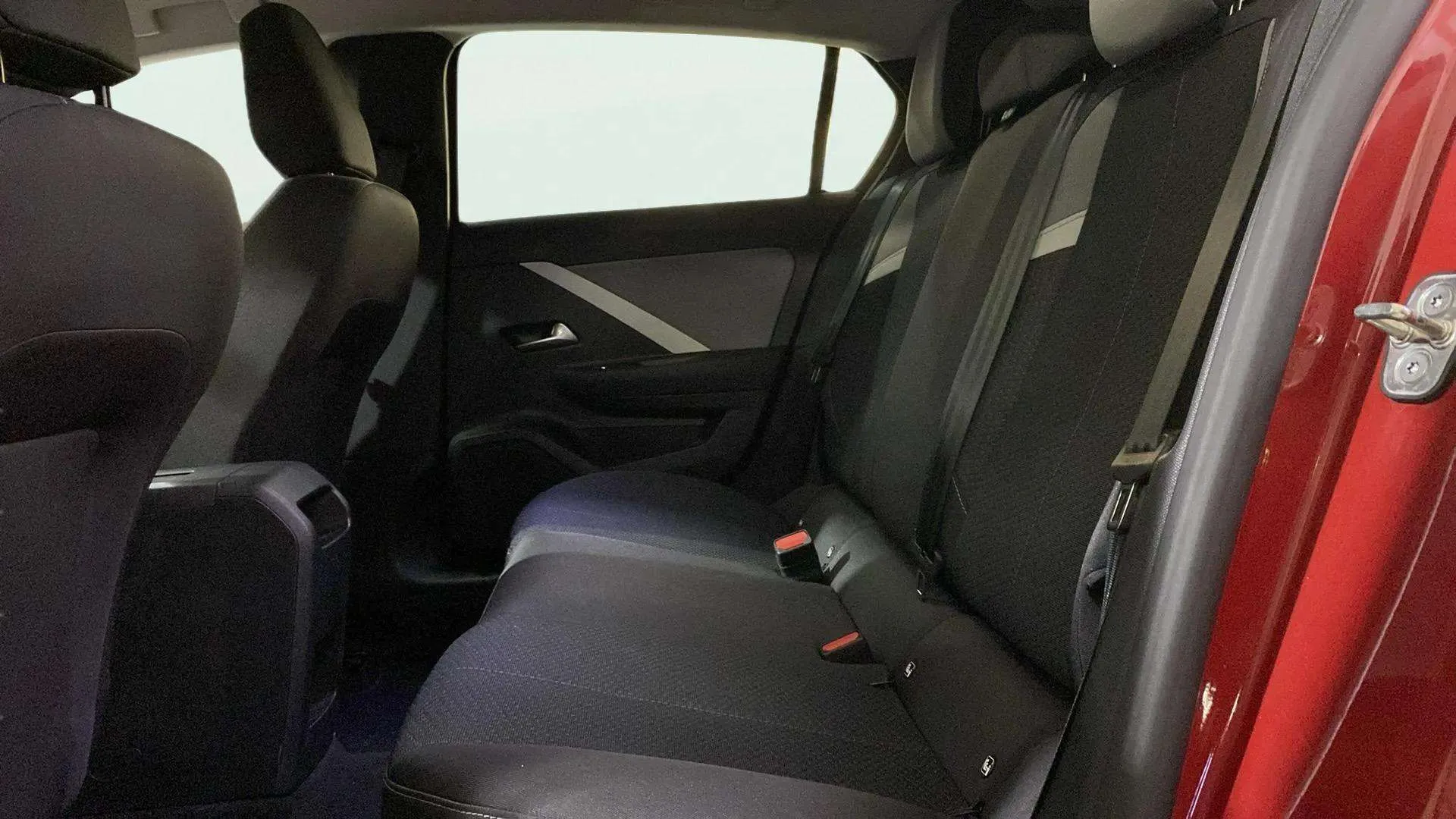 Opel Astra 1.2T XHL Tech Edition - foto 11