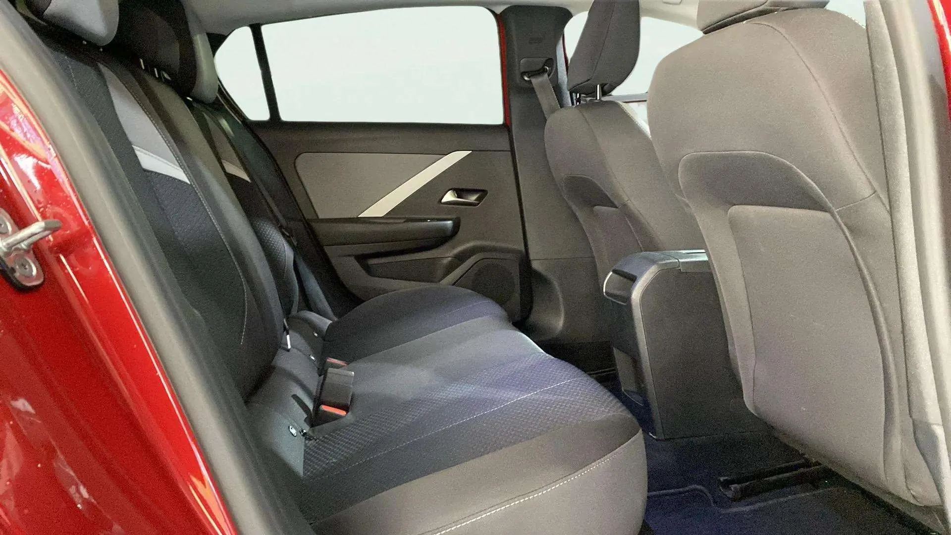 Opel Astra 1.2T XHL Tech Edition - foto 13