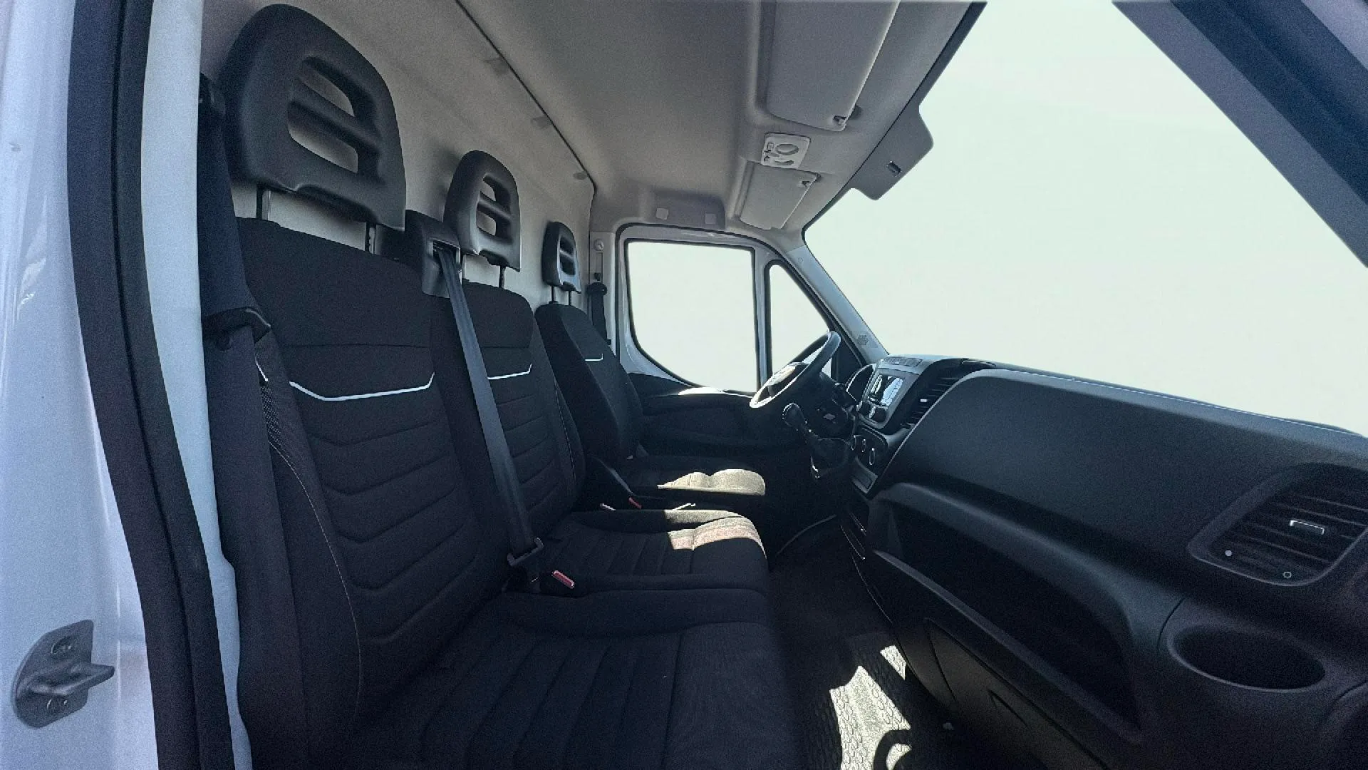 Iveco Daily 2.3 TD 35C 16 A8 V 3520/H2 10.8 M3 - foto 14
