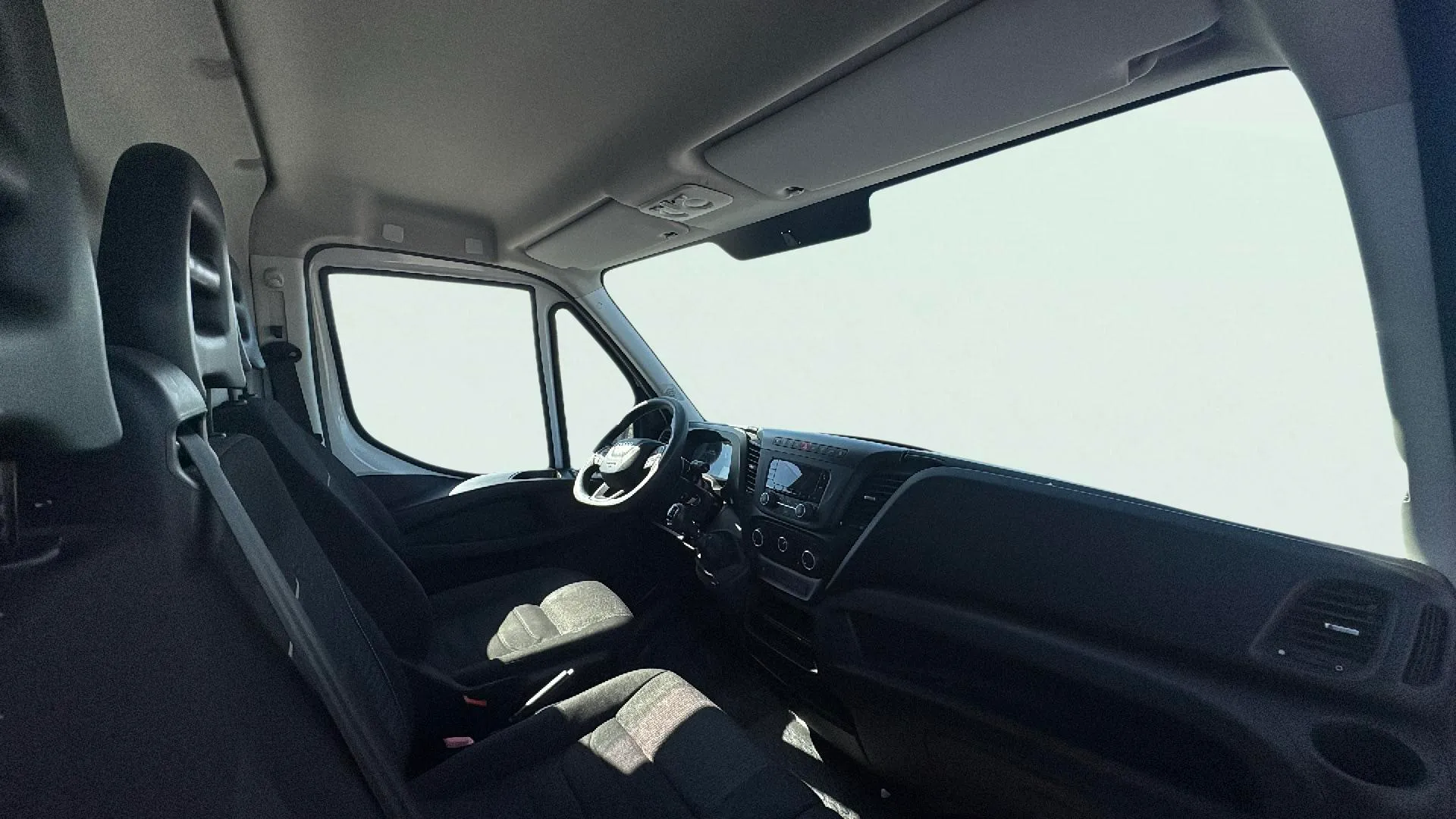 Iveco Daily 2.3 TD 35C 16 A8 V 3520/H2 10.8 M3 - foto 15
