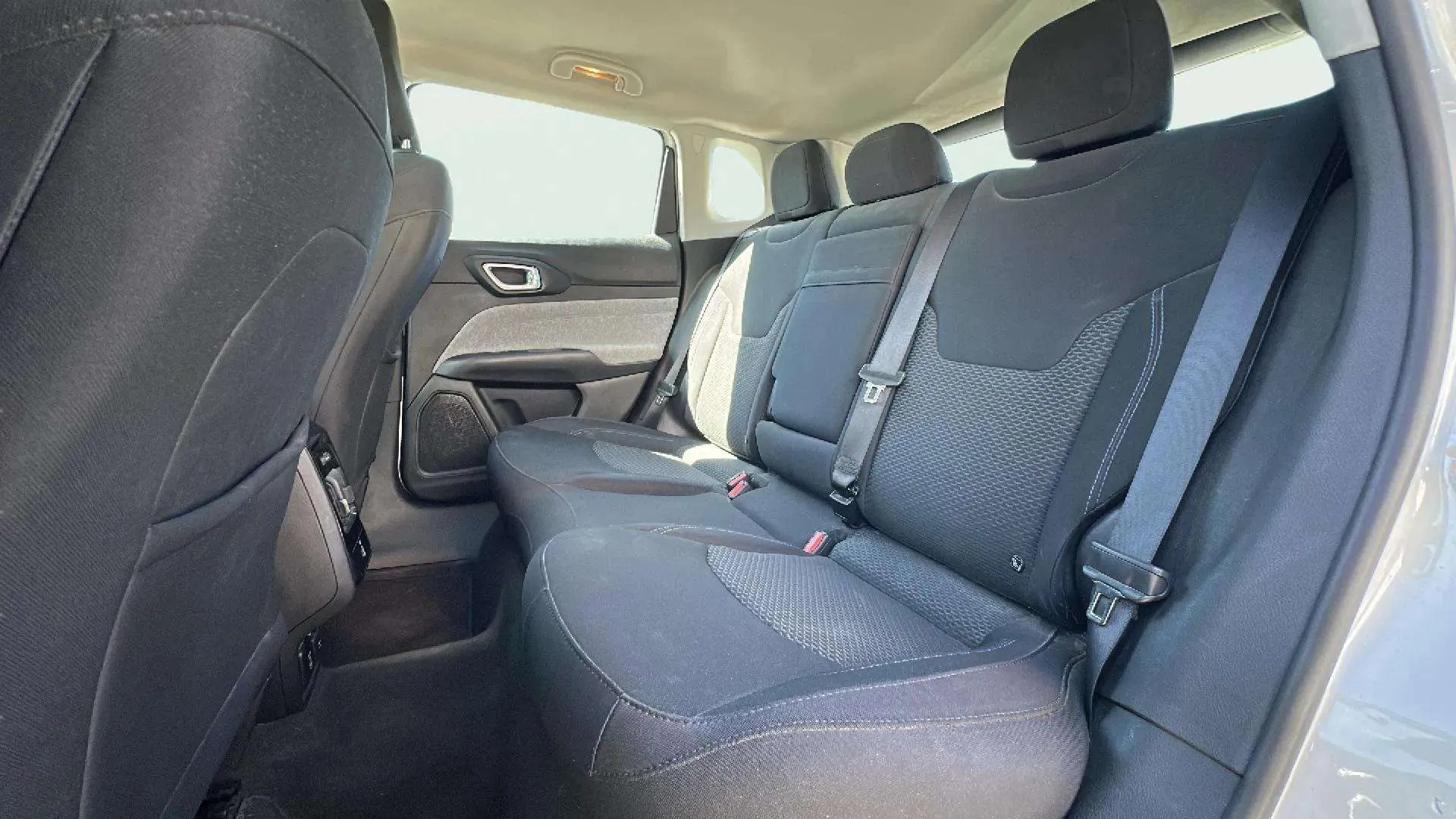 Jeep Compass 1.3 Gse T4 Longitude FWD - foto 17