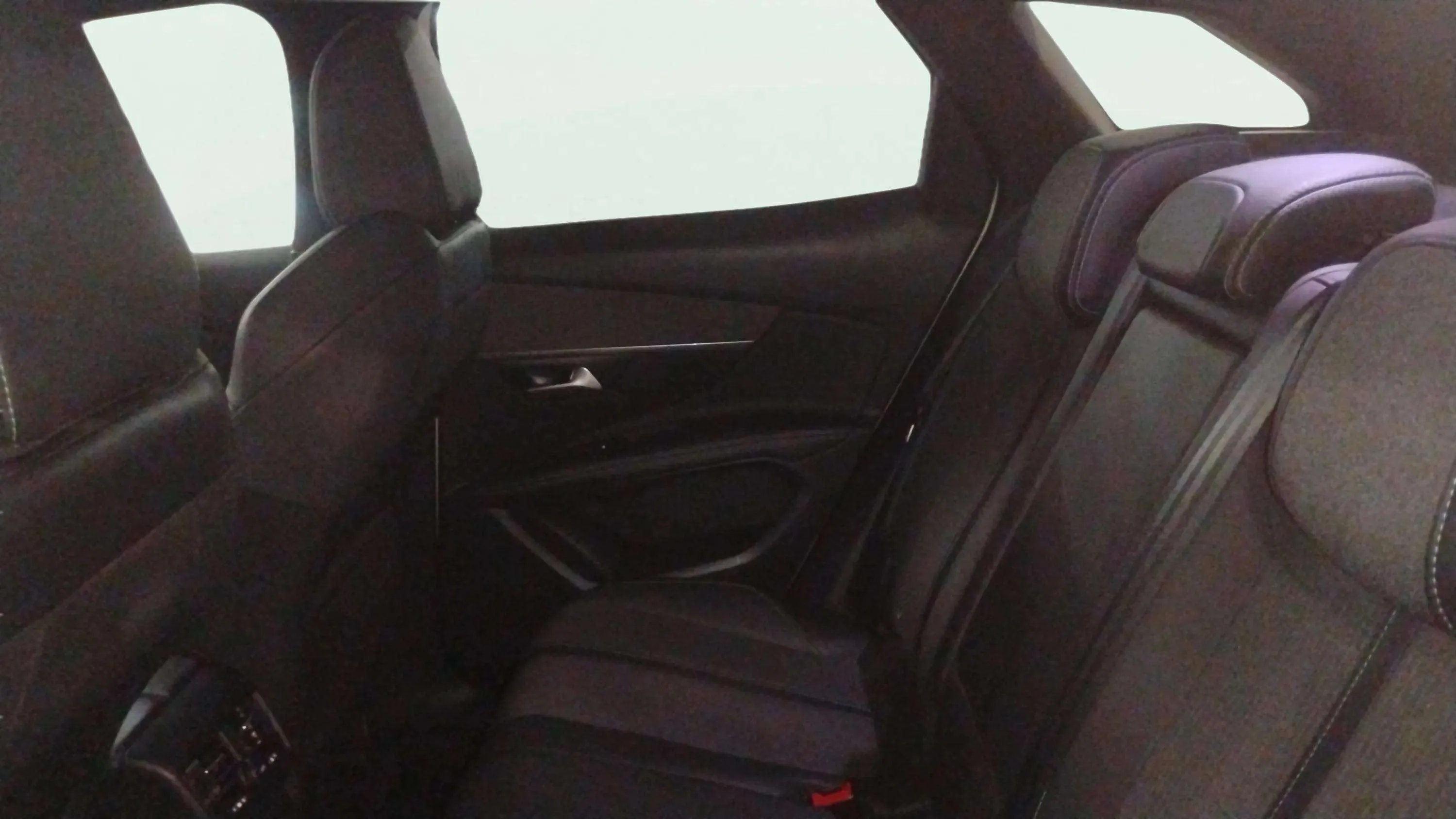Peugeot 3008 1.2 PureTech Allure Pack - foto 13