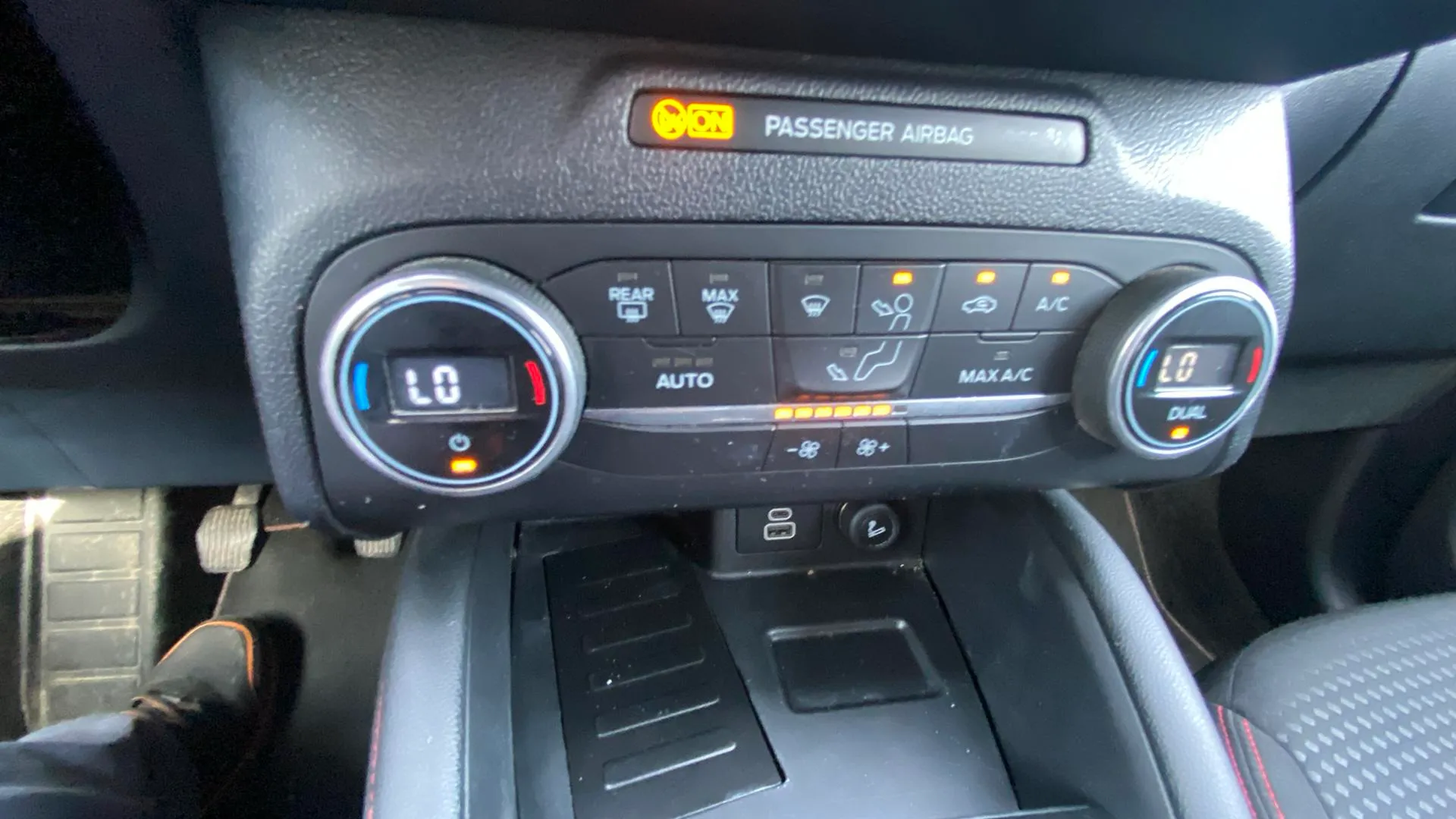 Ford Kuga ST-Line 1.5T EcoBoost - foto 25