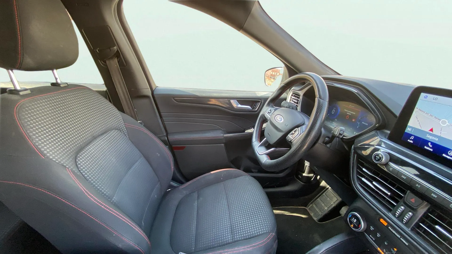 Ford Kuga ST-Line 1.5T EcoBoost - foto 14