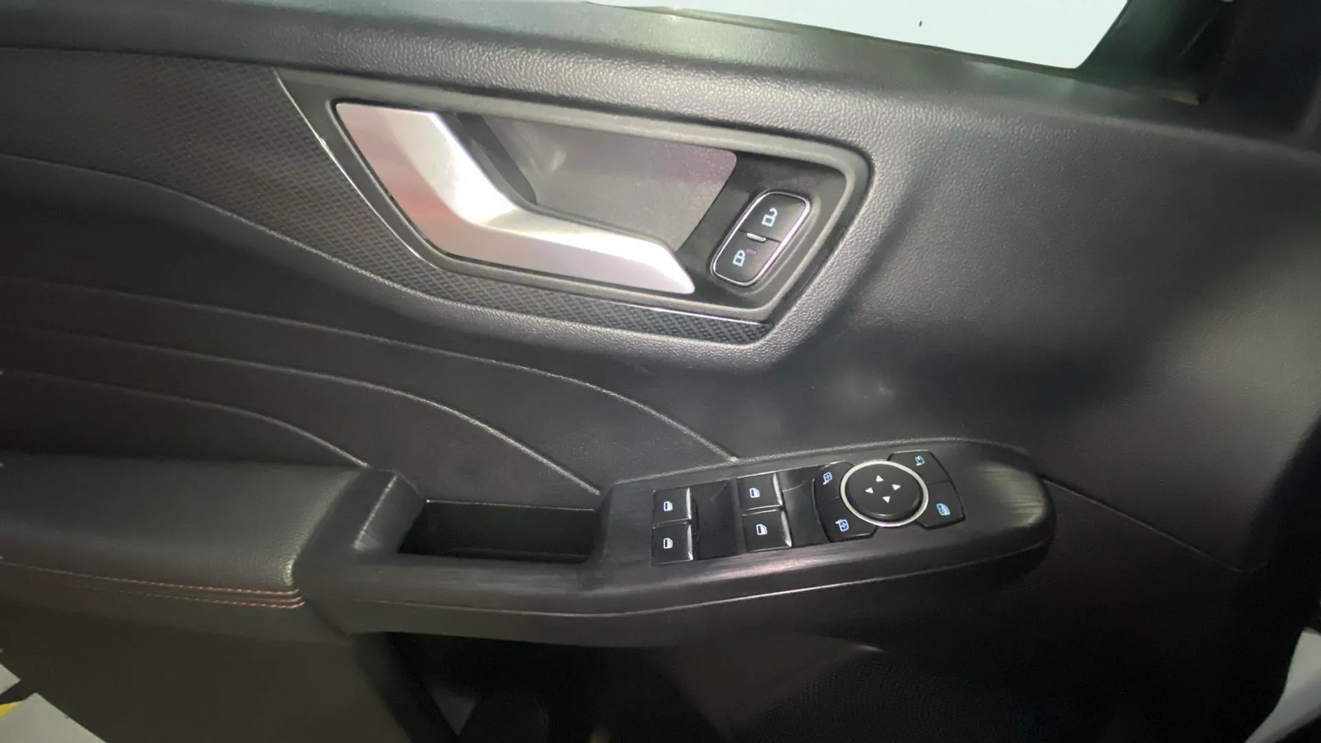 Ford Kuga ST-Line 1.5T EcoBoost - foto 25