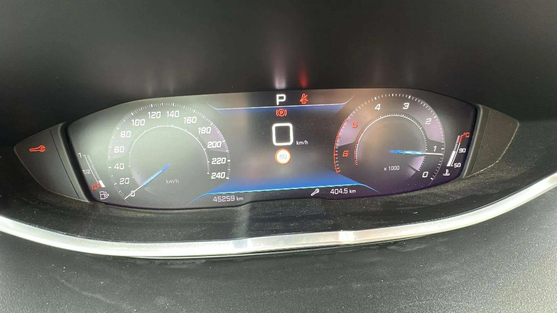 Peugeot 5008 1.5 BlueHDi Allure Pack EAT8 - foto 17