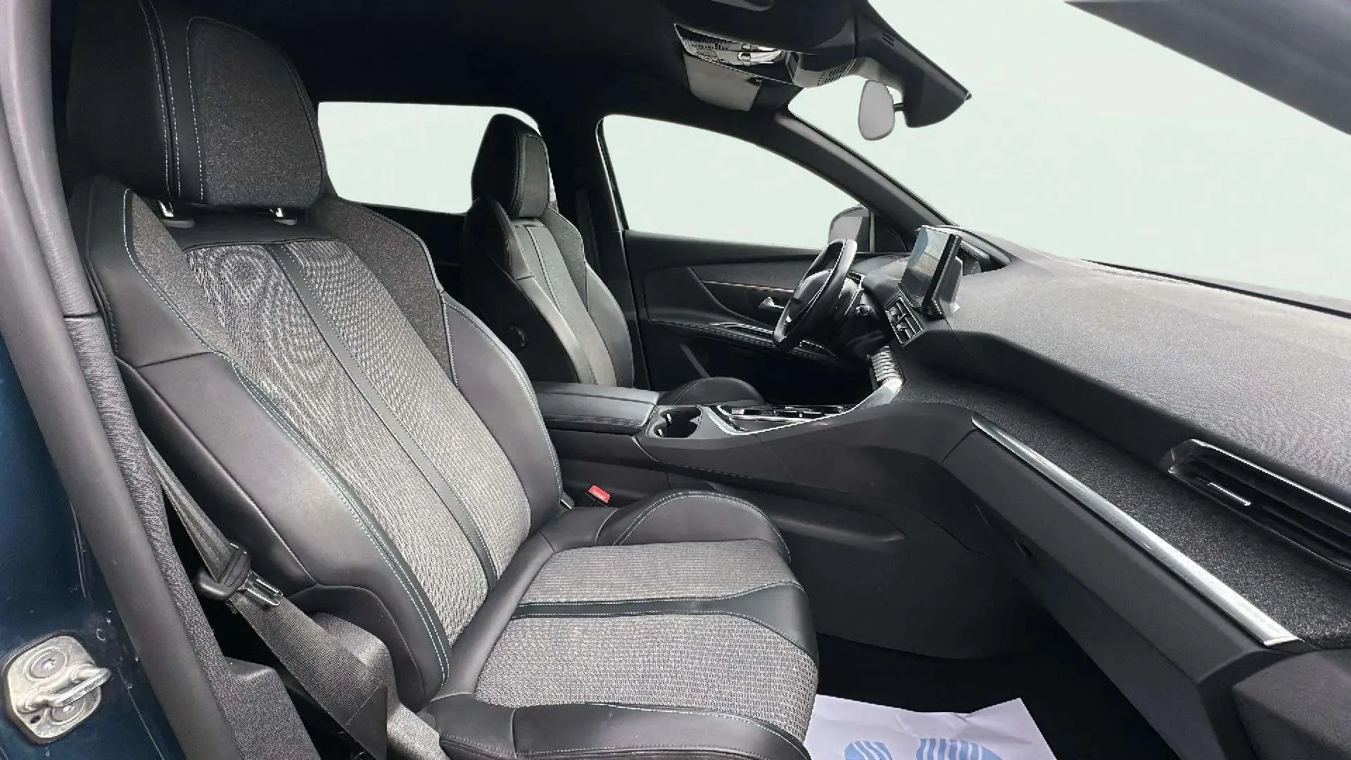 Peugeot 5008 1.5 BlueHDi Allure Pack EAT8 - foto 18