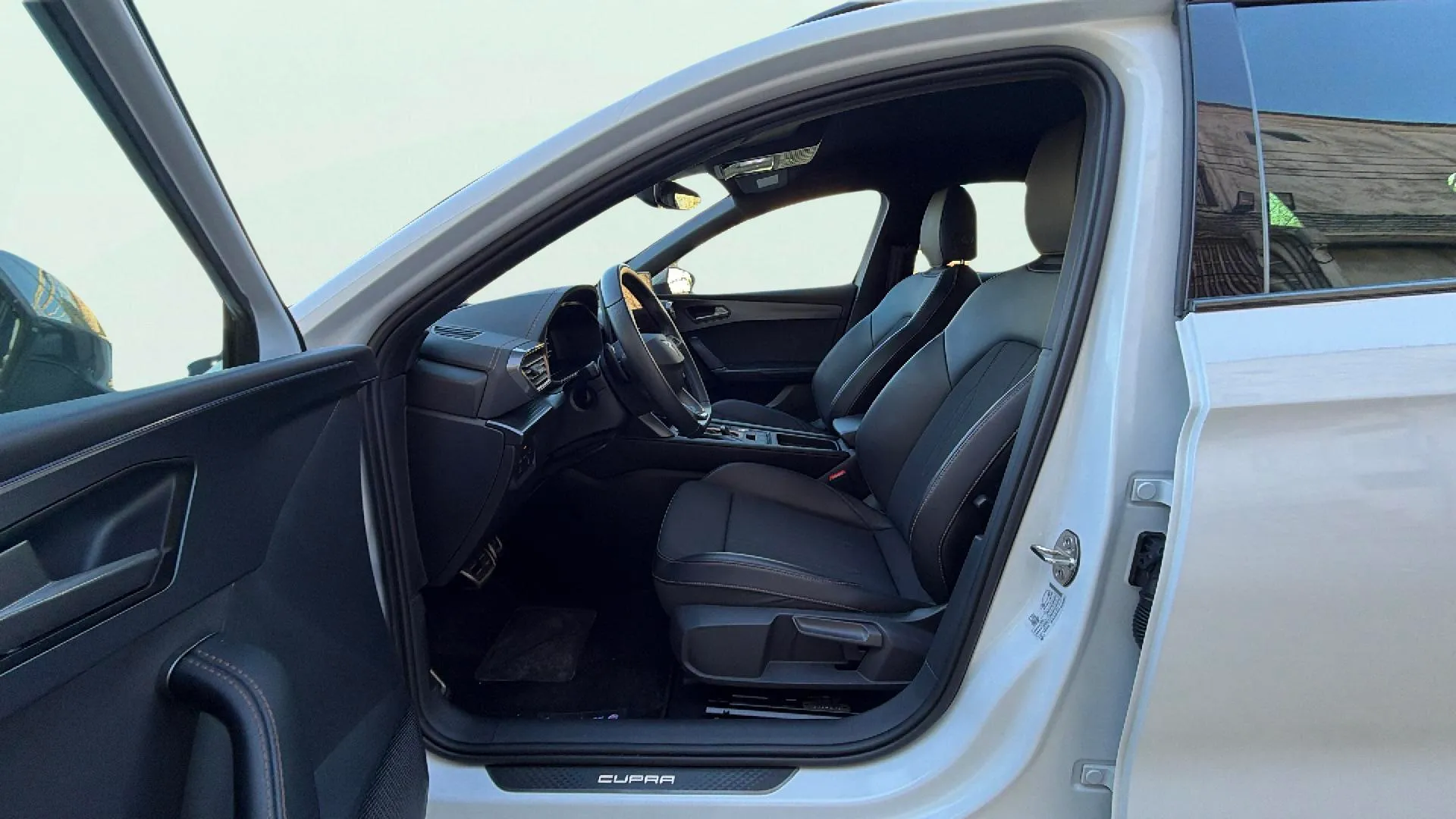 Cupra León SP 1.5 eTSI DSG - foto 19