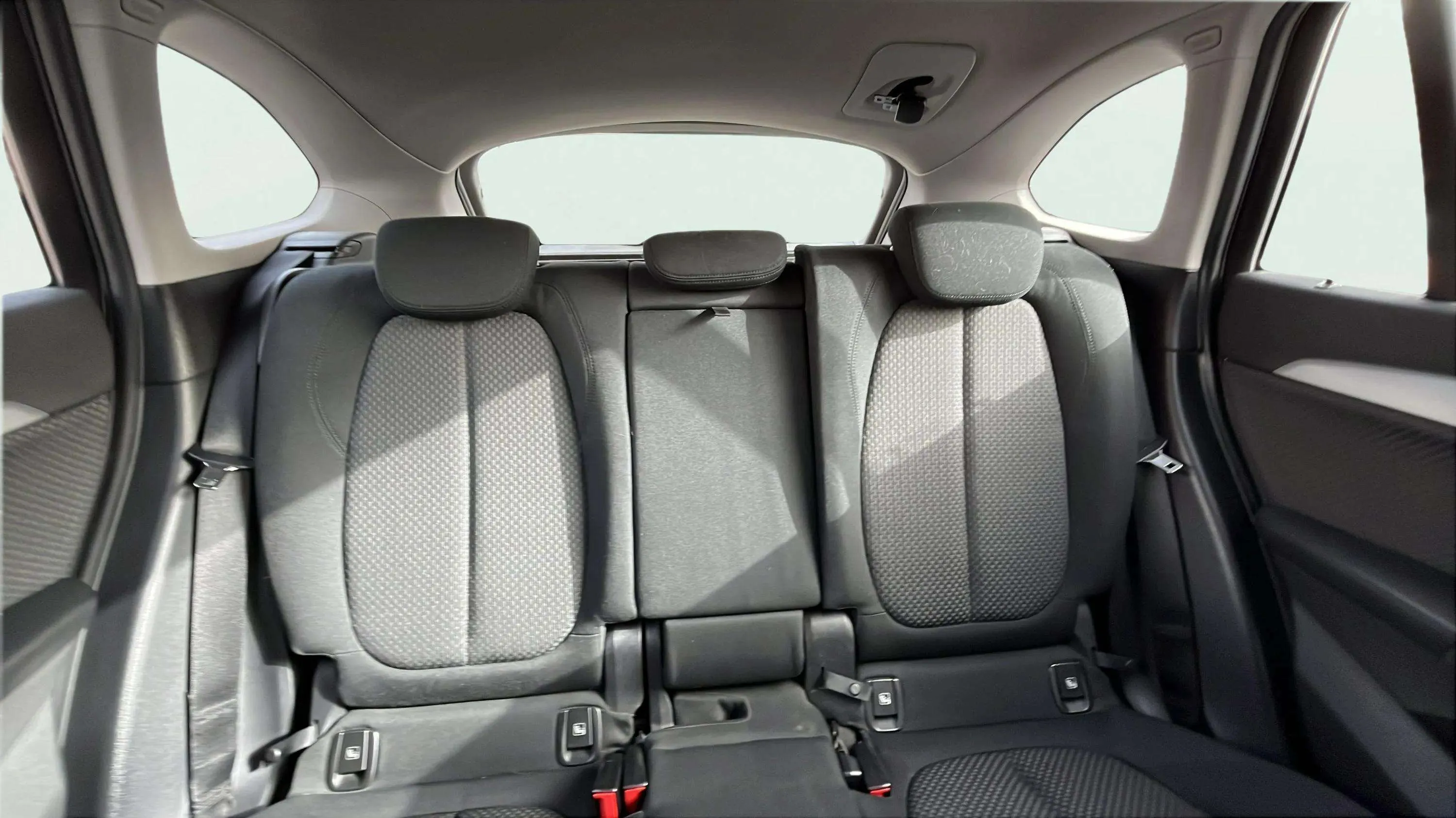 BMW X1 sDrive18d Business - foto 15