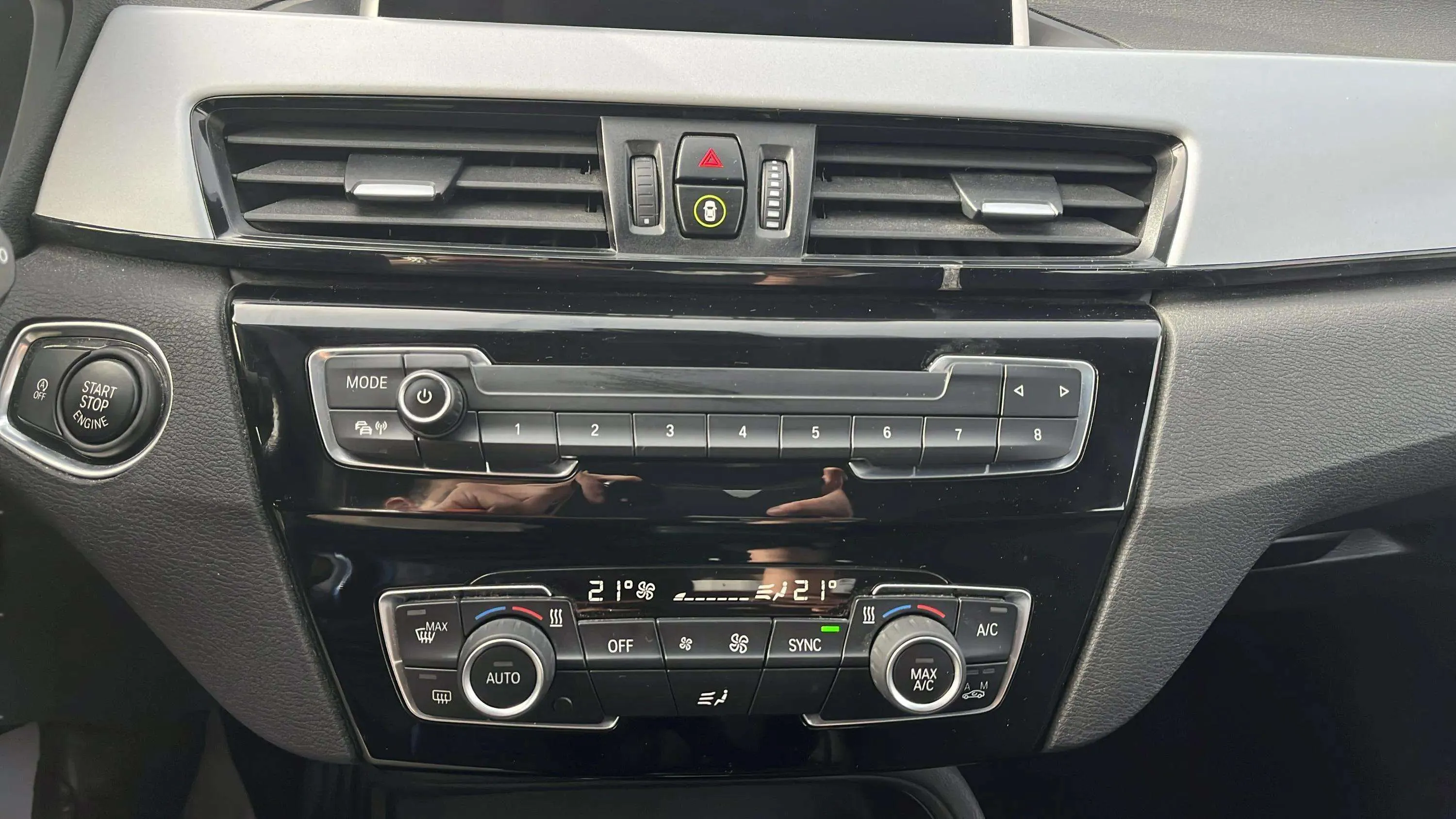 BMW X1 sDrive18d Business - foto 18