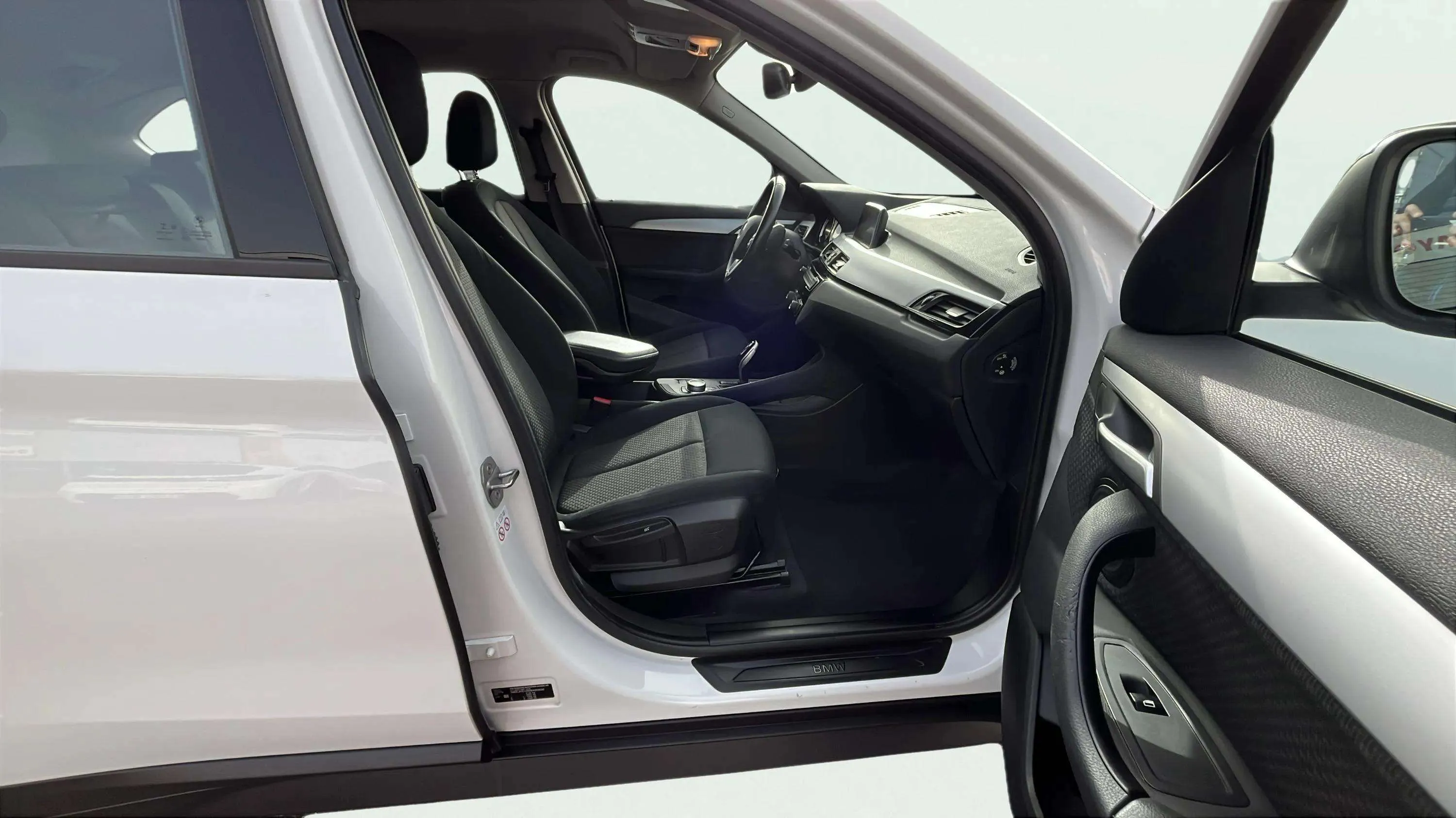 BMW X1 sDrive18d Business - foto 13