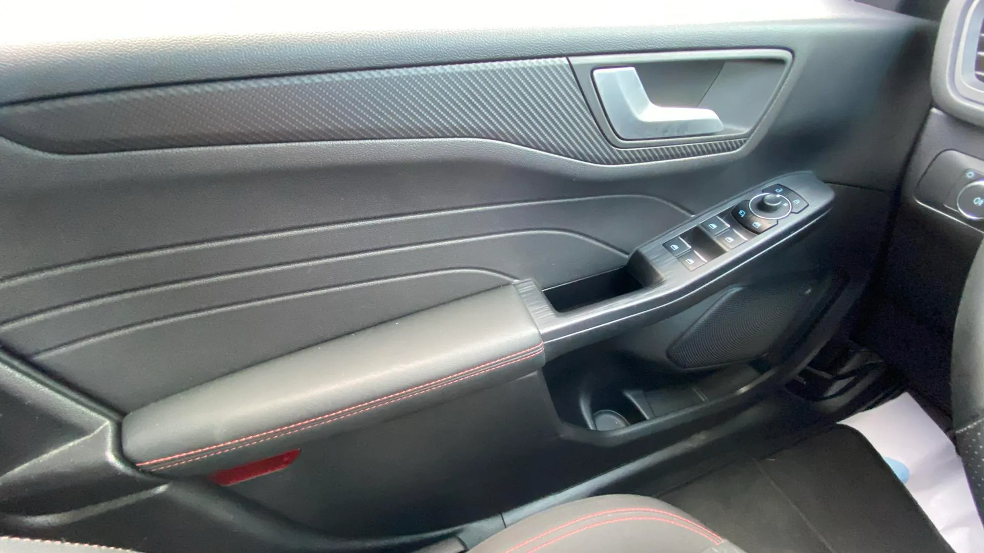 Ford Kuga ST-Line 1.5T EcoBoost - foto 26