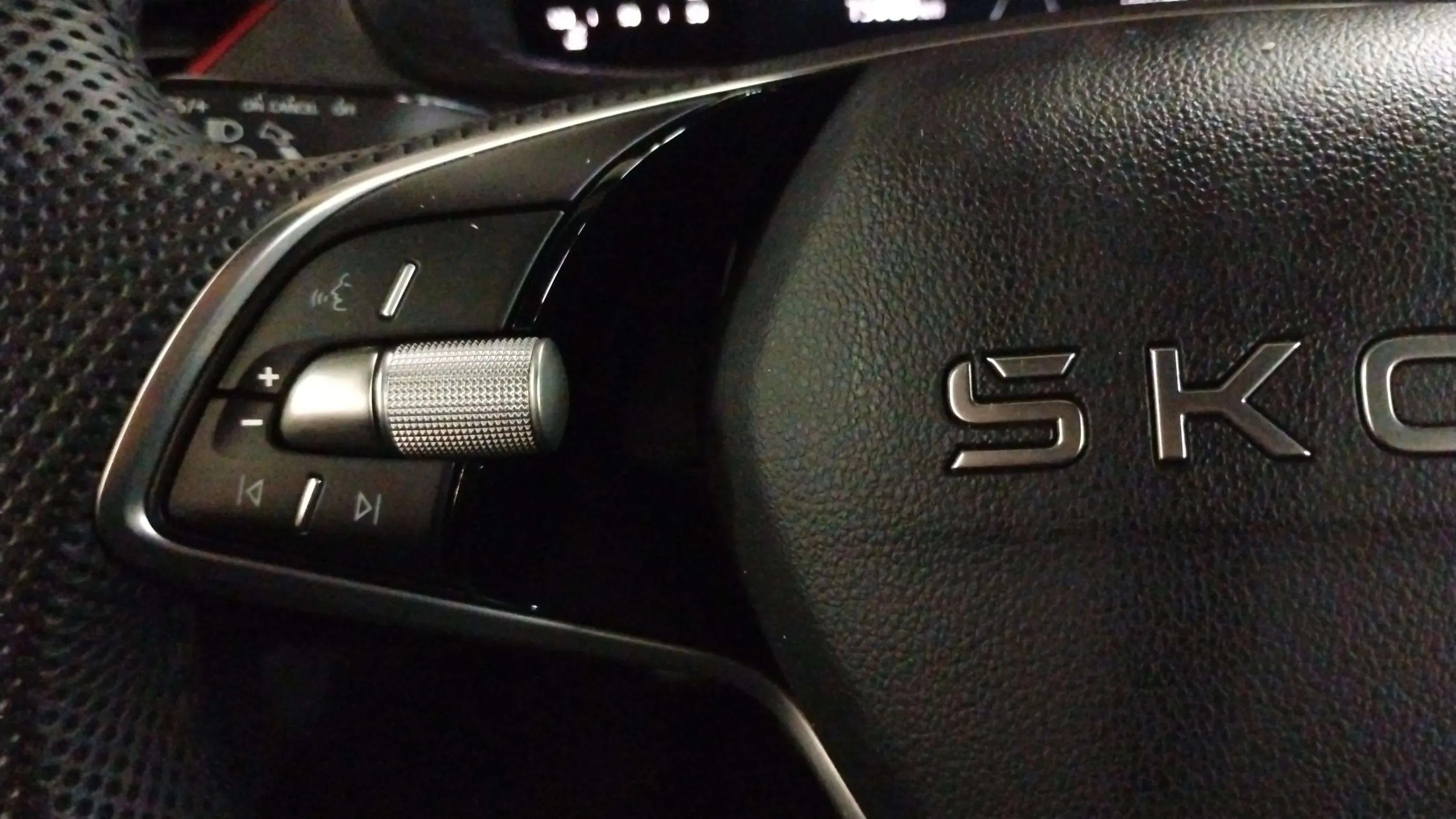 Škoda Kamiq 1.5 TSI Selection - foto 21