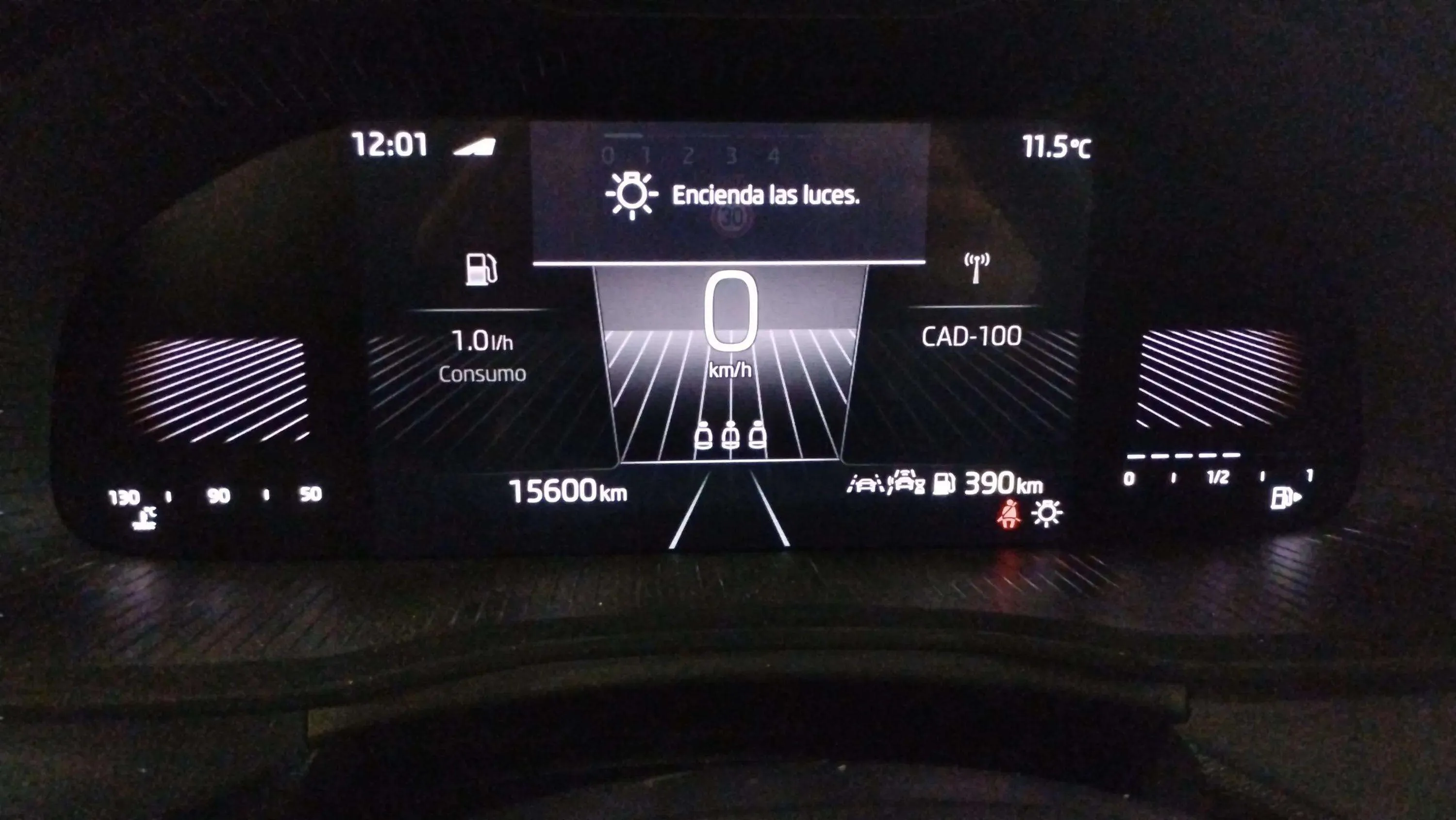 Škoda Kamiq 1.5 TSI Selection - foto 20