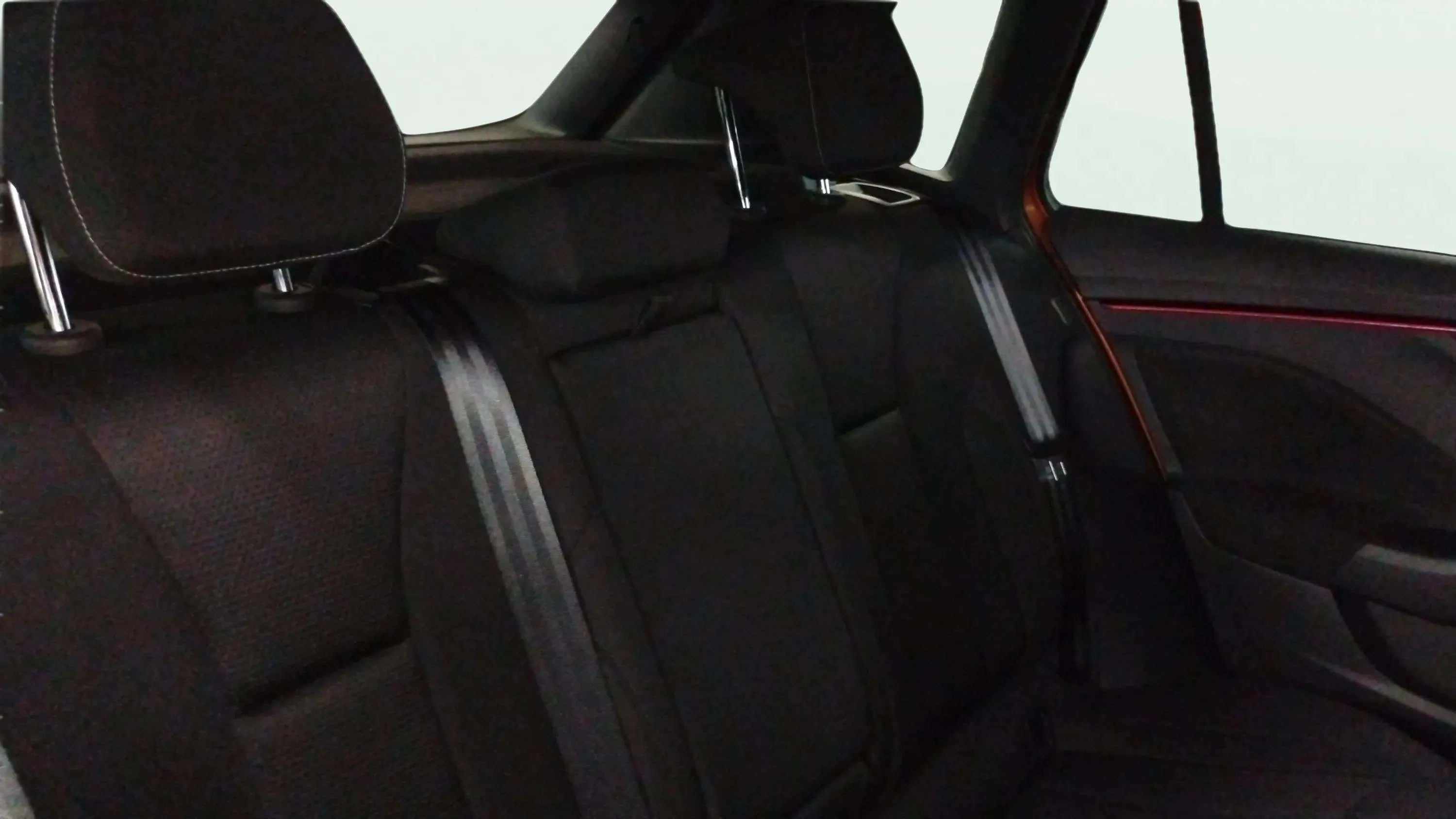 Škoda Kamiq 1.5 TSI Selection - foto 17