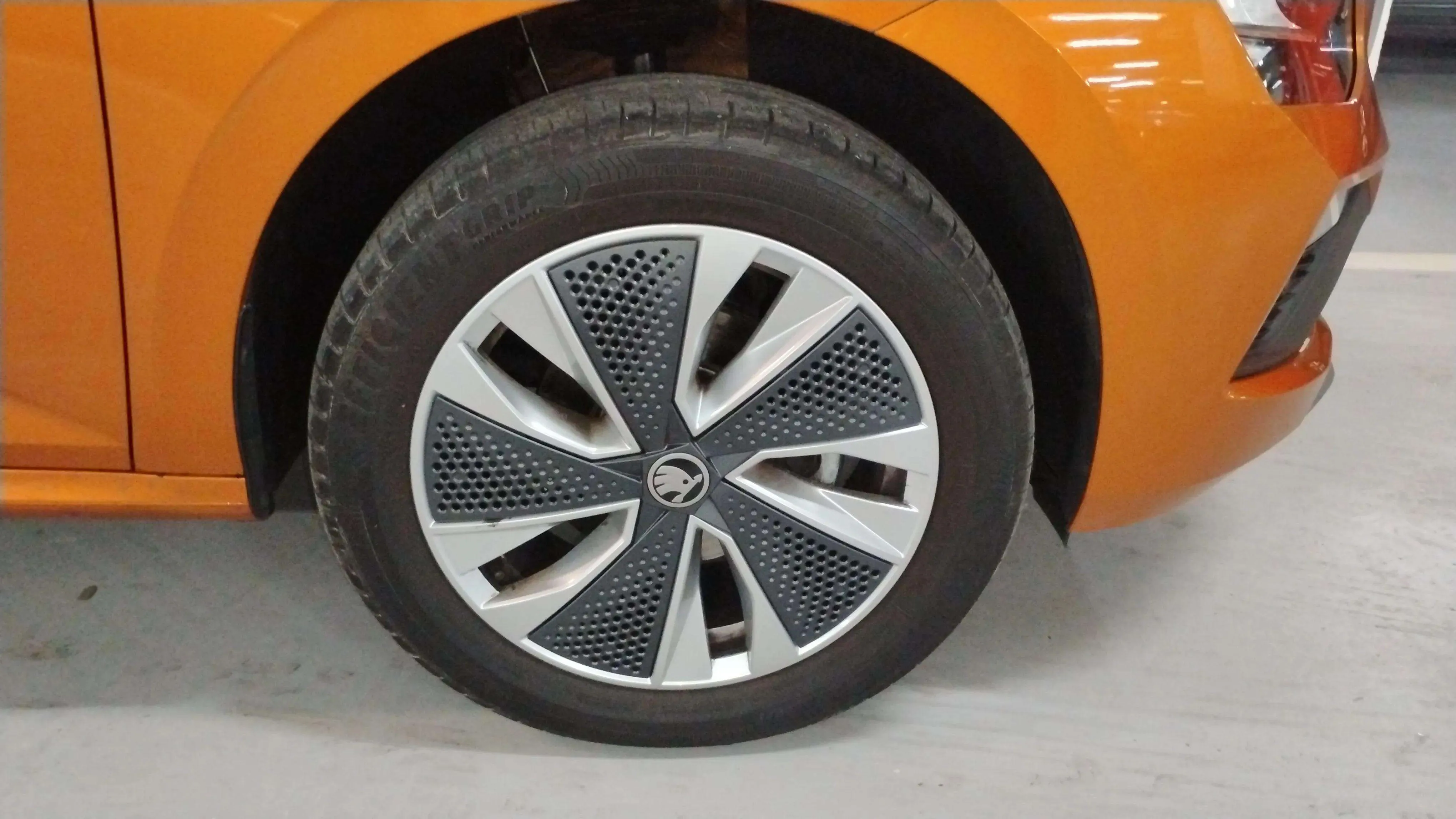 Škoda Kamiq 1.5 TSI Selection - foto 28