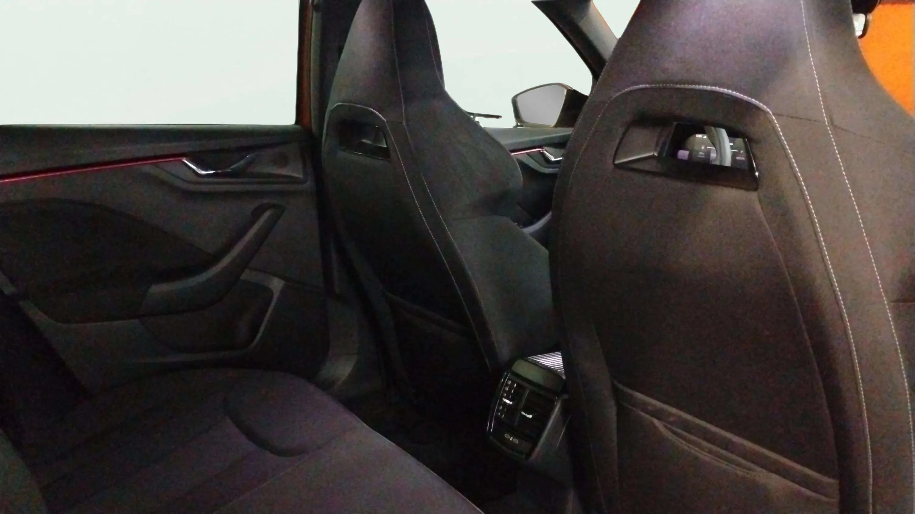 Škoda Kamiq 1.5 TSI Selection - foto 15