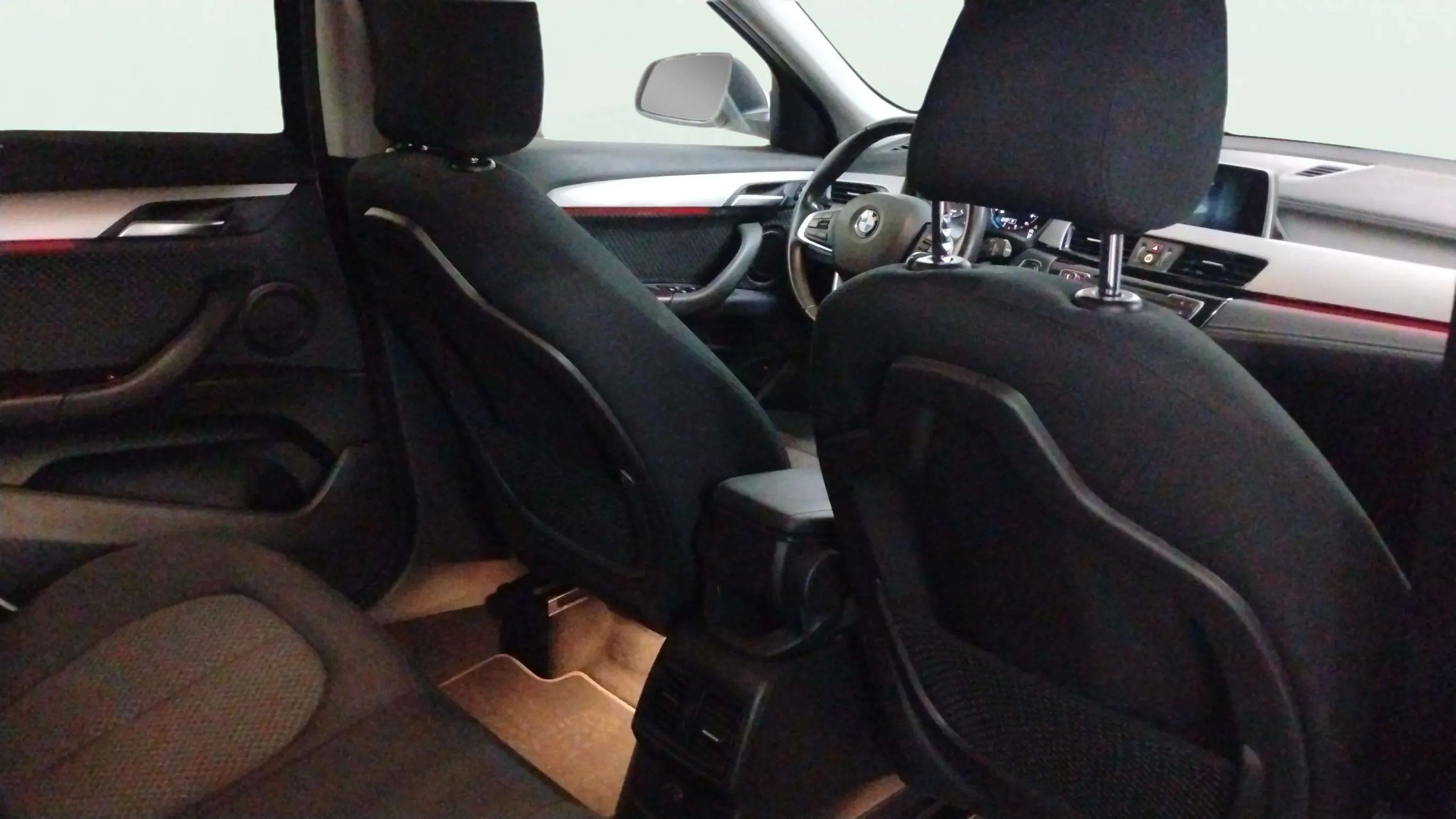 BMW X2 sDrive18d - foto 17