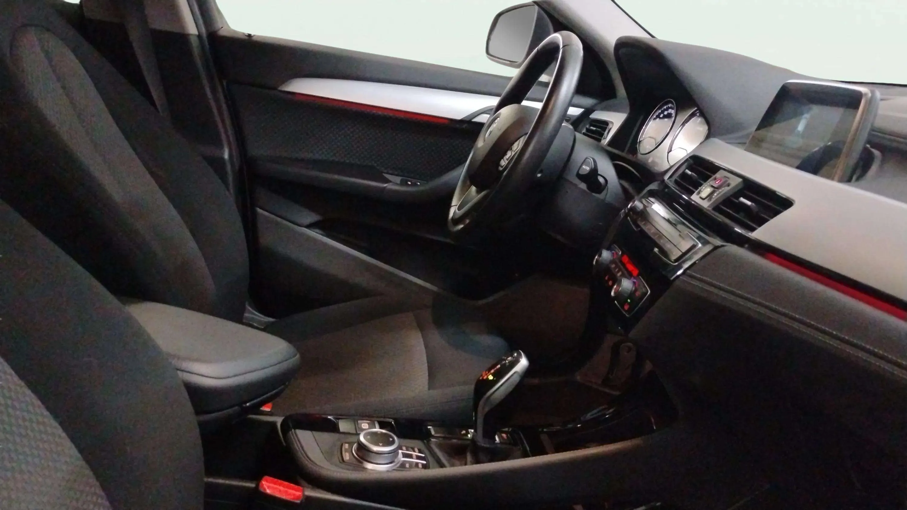 BMW X2 sDrive18d - foto 15