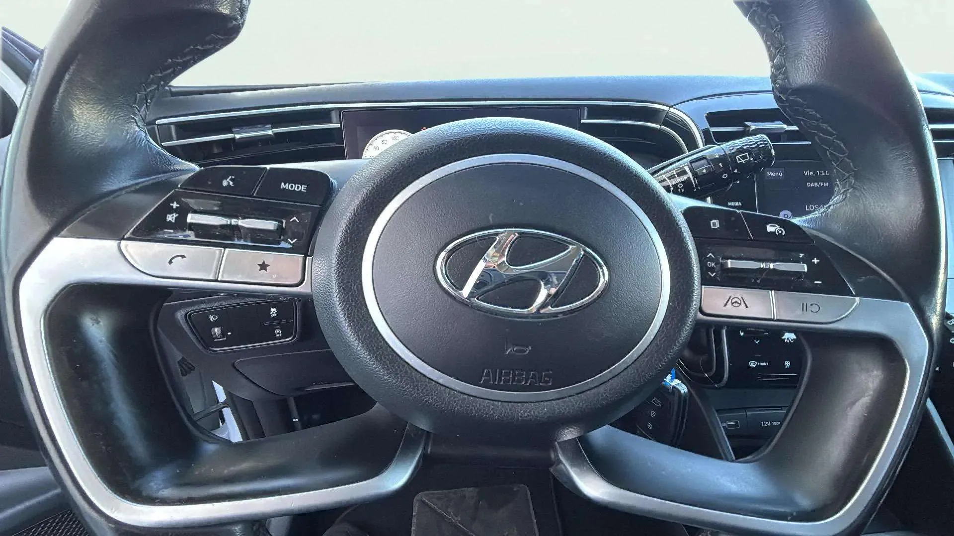 Hyundai Tucson 1.6 CRDi Maxx - foto 19