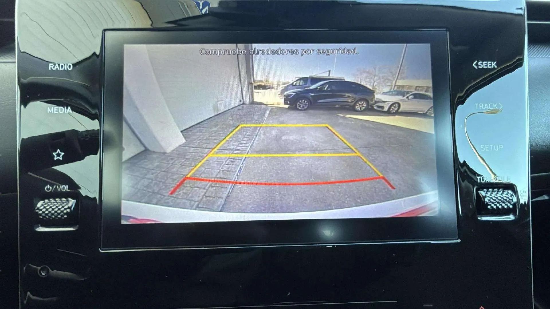 Hyundai Tucson 1.6 CRDi Maxx - foto 11