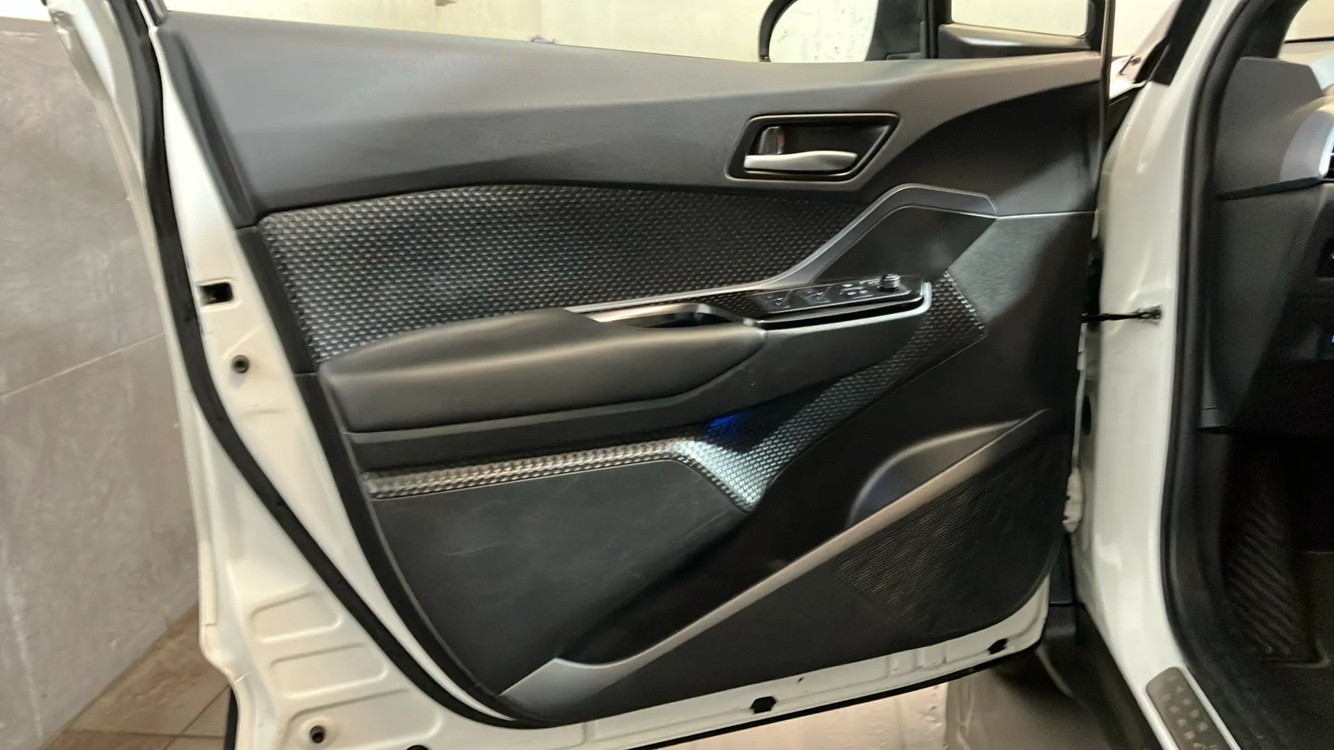 Toyota C-HR 1.8 125H Advance - foto 20
