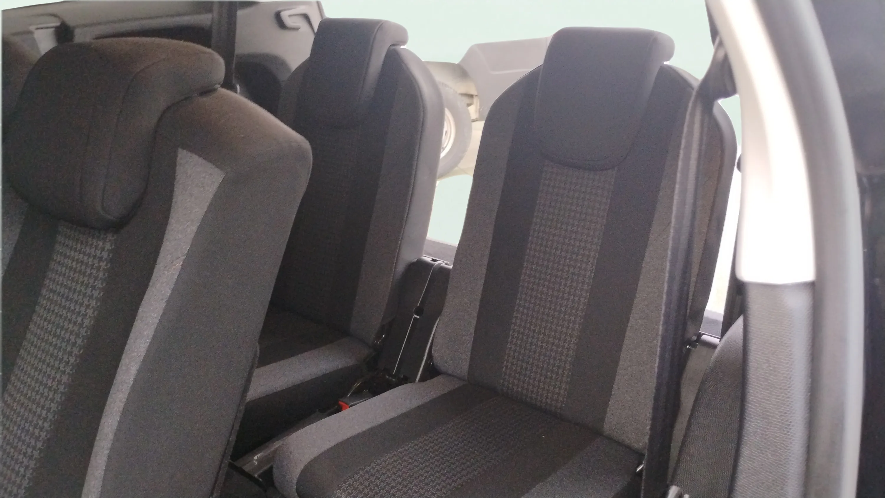Peugeot 5008 Active 1.2L PureTech - foto 24