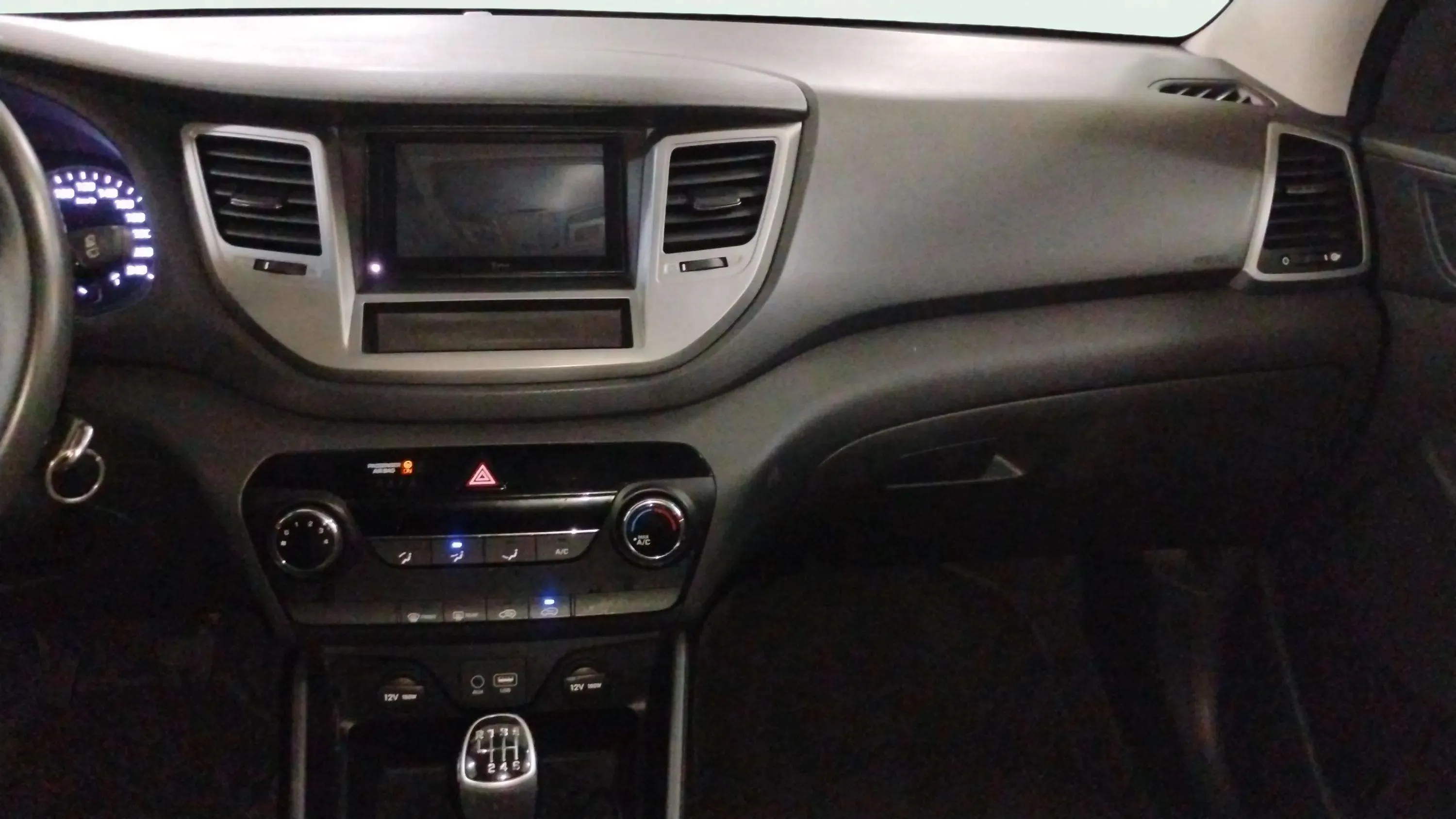 Hyundai Tucson 1.6 CRDi Essence 4x2 - foto 19