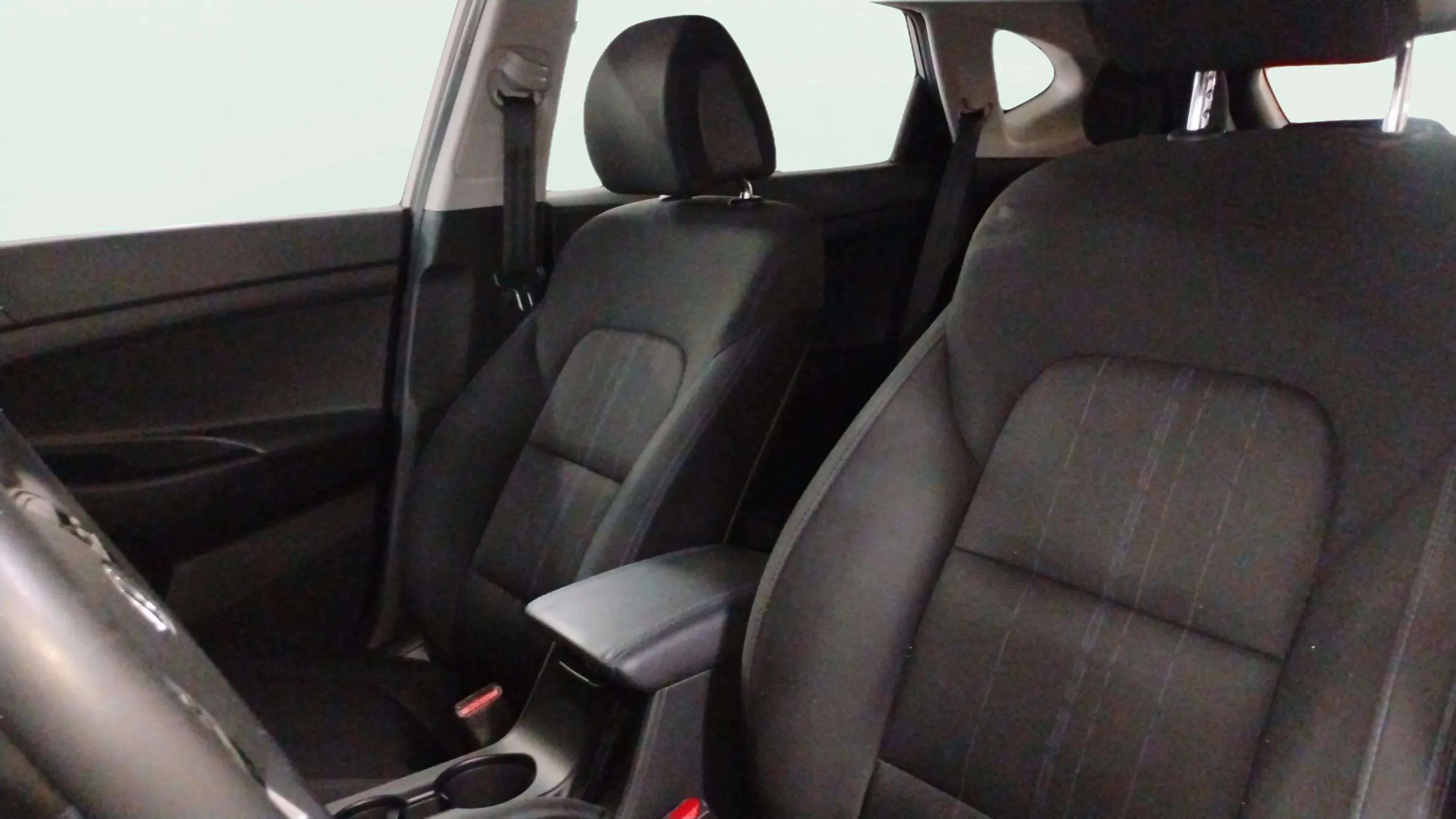 Hyundai Tucson 1.6 CRDi Essence 4x2 - foto 8