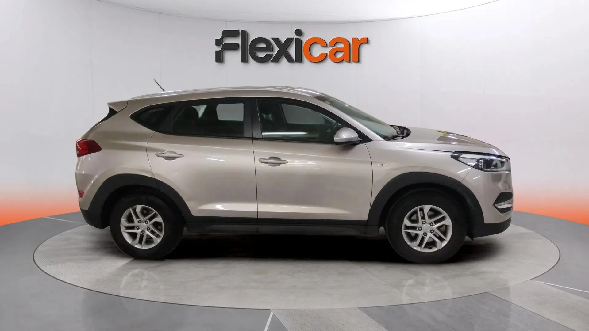 Hyundai Tucson 1.6 CRDi Essence 4x2 - foto 3