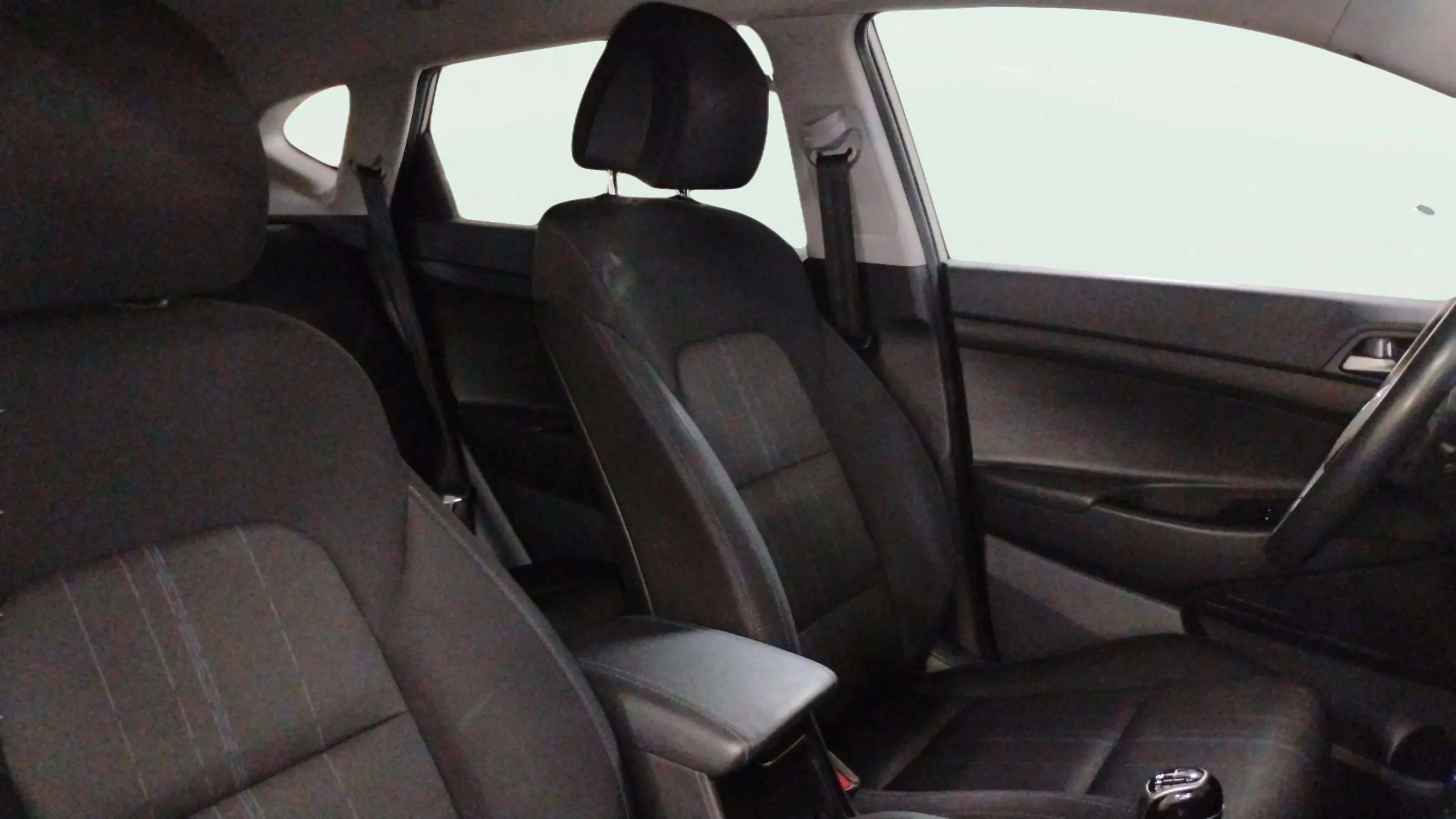 Hyundai Tucson 1.6 CRDi Essence 4x2 - foto 11