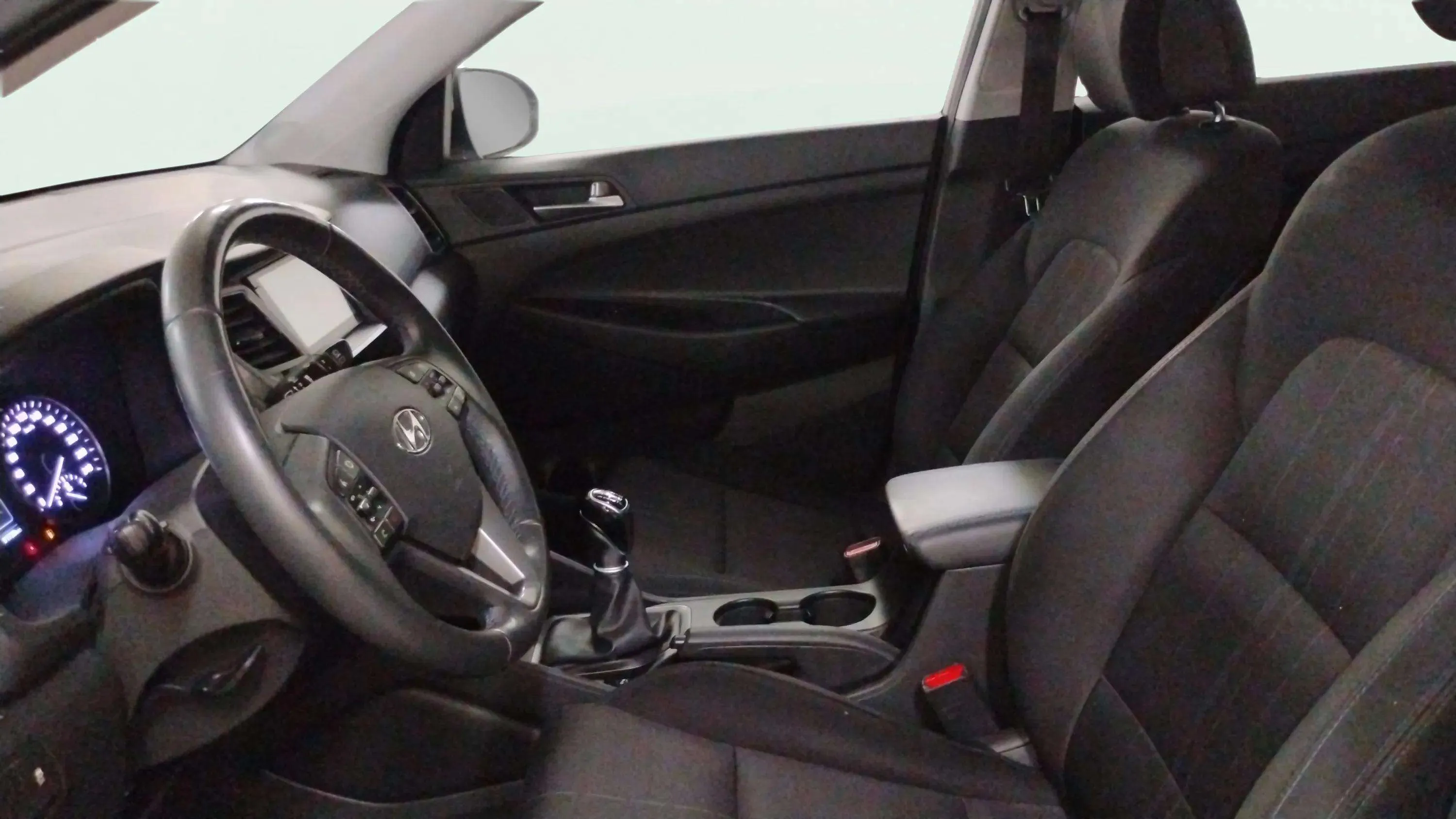 Hyundai Tucson 1.6 CRDi Essence 4x2 - foto 7