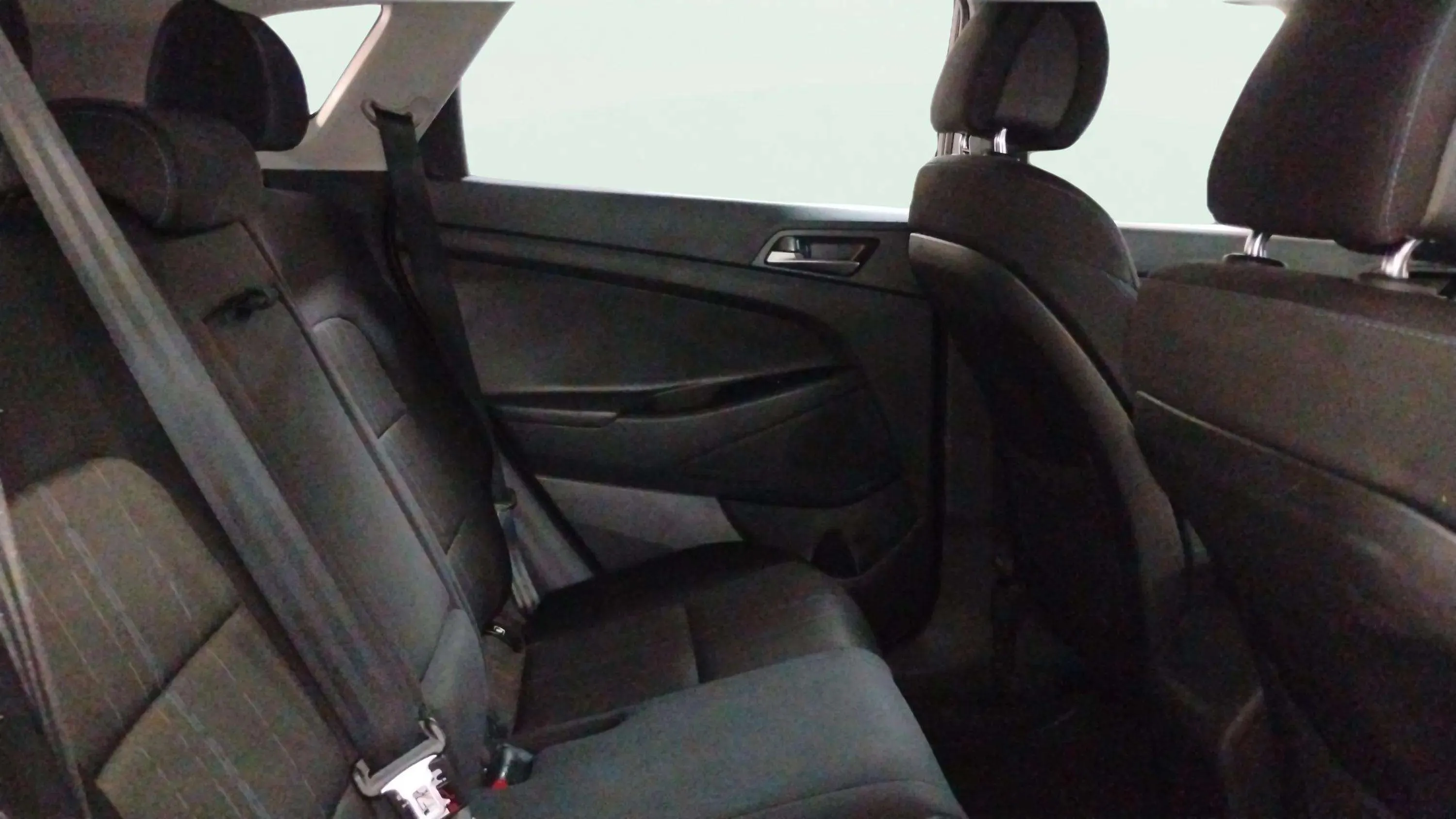 Hyundai Tucson 1.6 CRDi Essence 4x2 - foto 16
