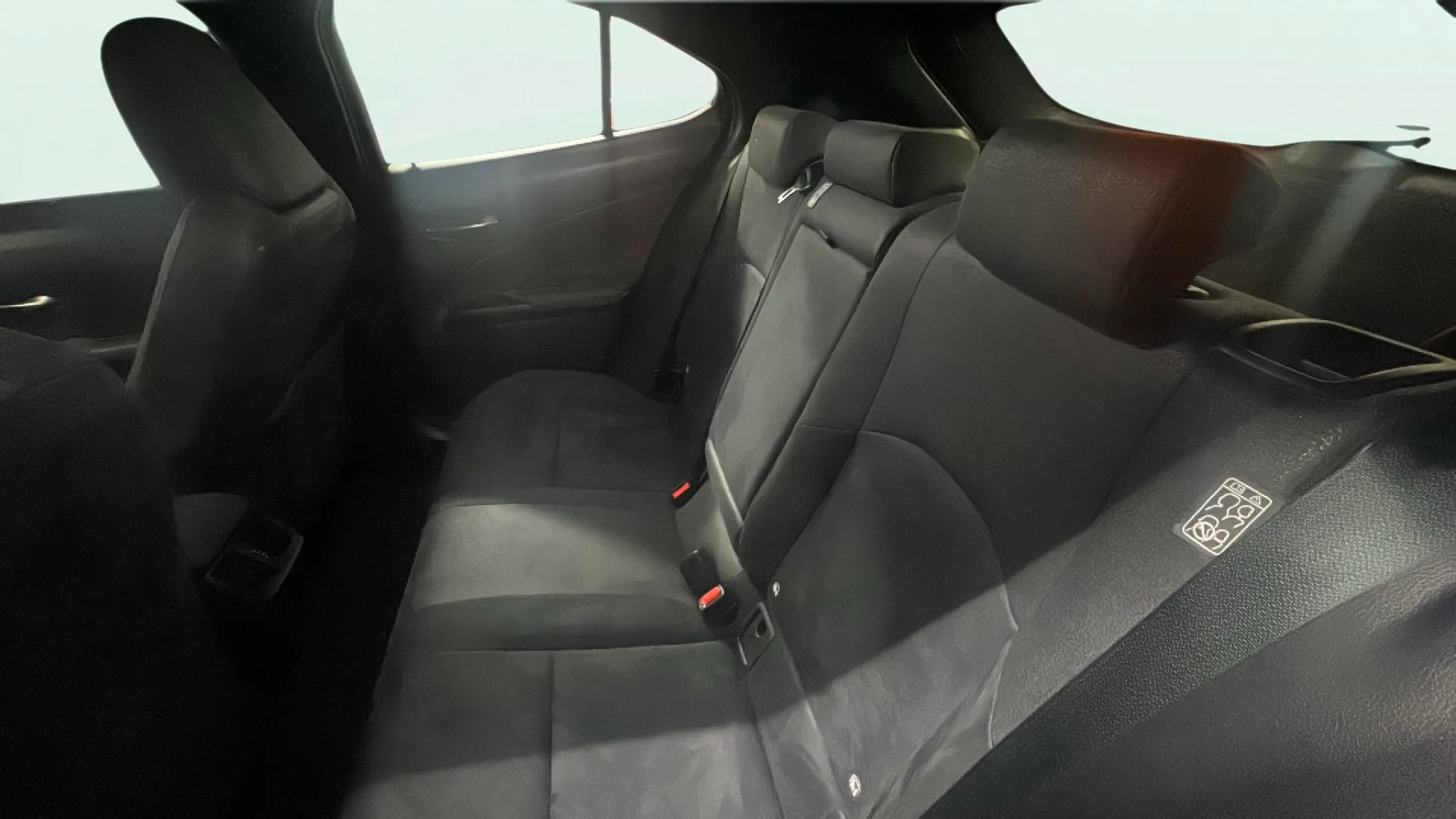 Lexus UX 2.0 250h Business - foto 12