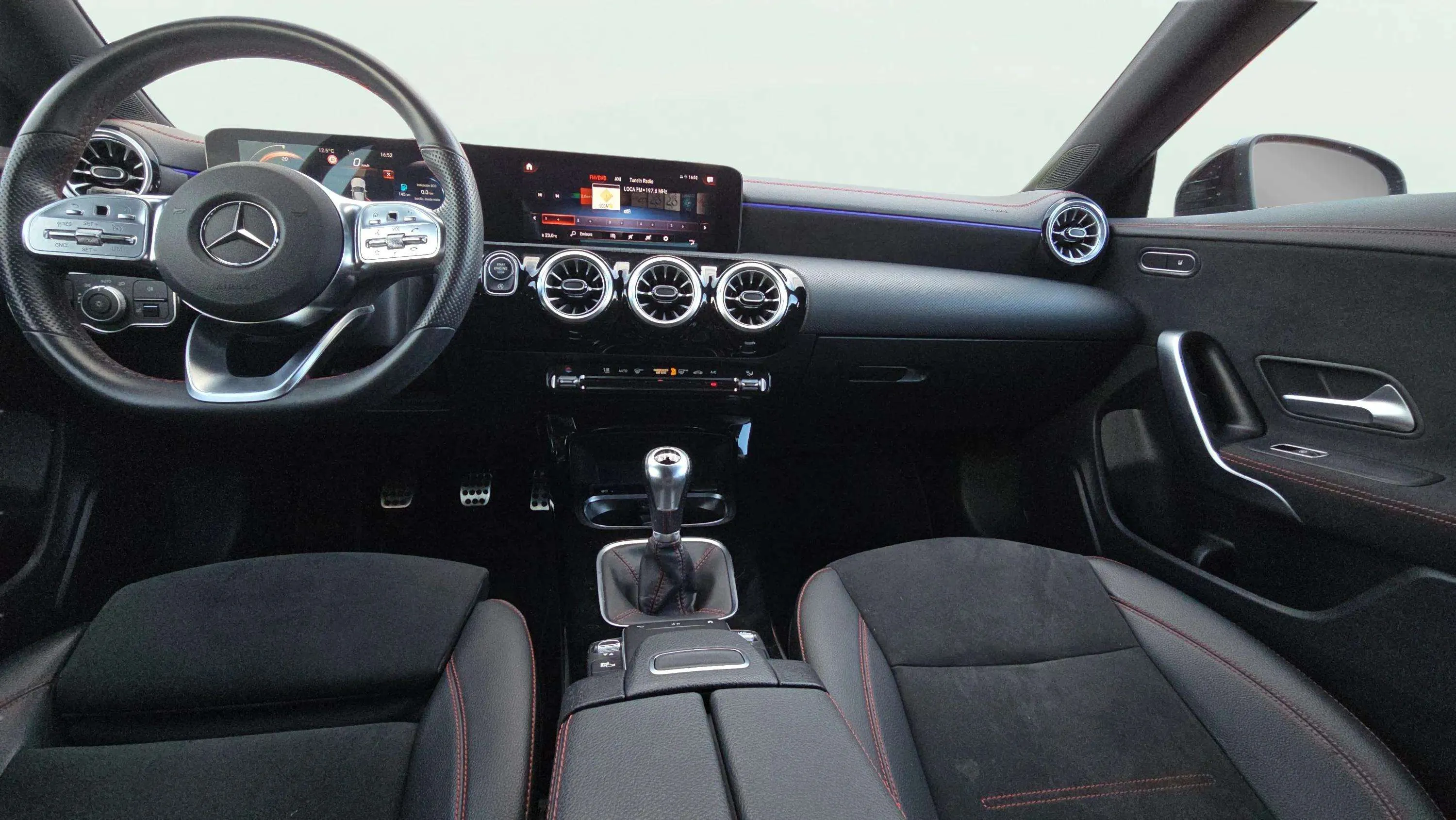 Mercedes-Benz CLA 200 Shooting Brake - foto 11