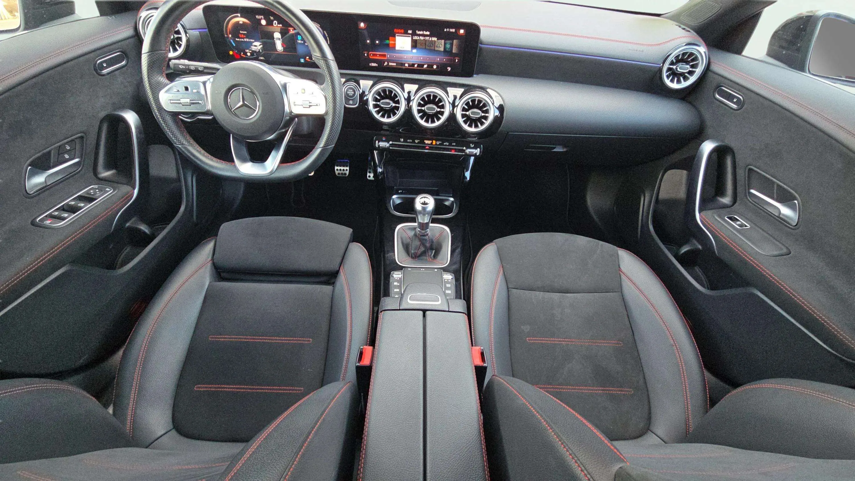 Mercedes-Benz CLA 200 Shooting Brake - foto 19