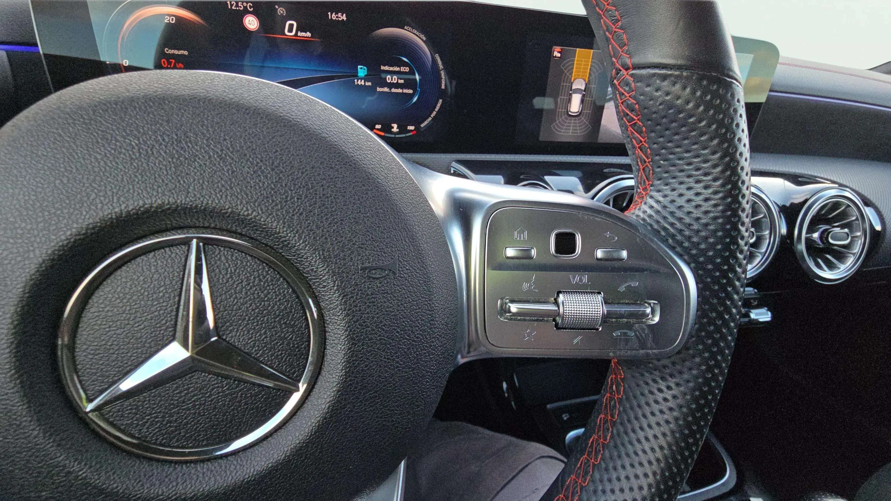 Mercedes-Benz CLA 200 Shooting Brake - foto 23