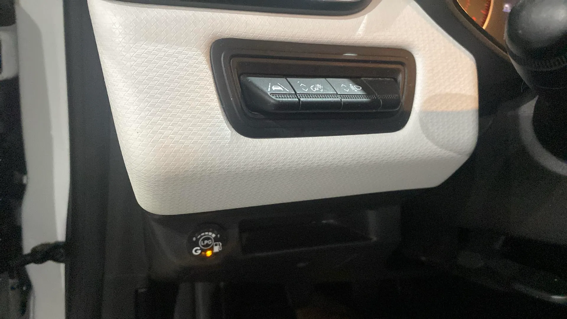 Renault Clio Evolution TCe - foto 14