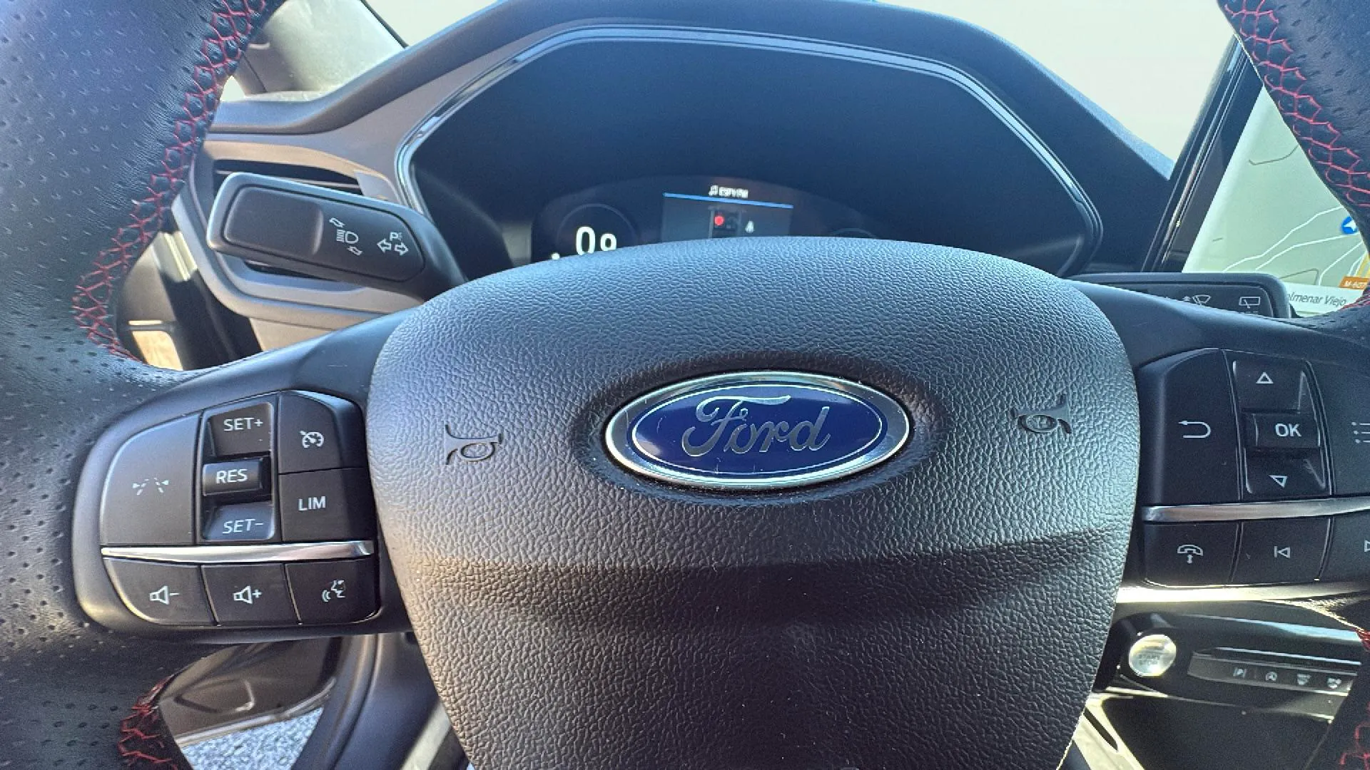 Ford Kuga ST-Line 1.5T EcoBoost - foto 24